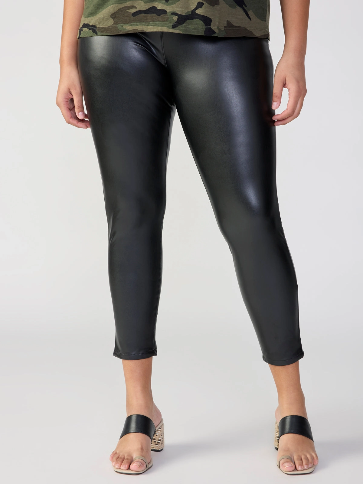 Versatile staple Timeless Look Runway Semi High Rise Legging Slick Black Extended Sizing