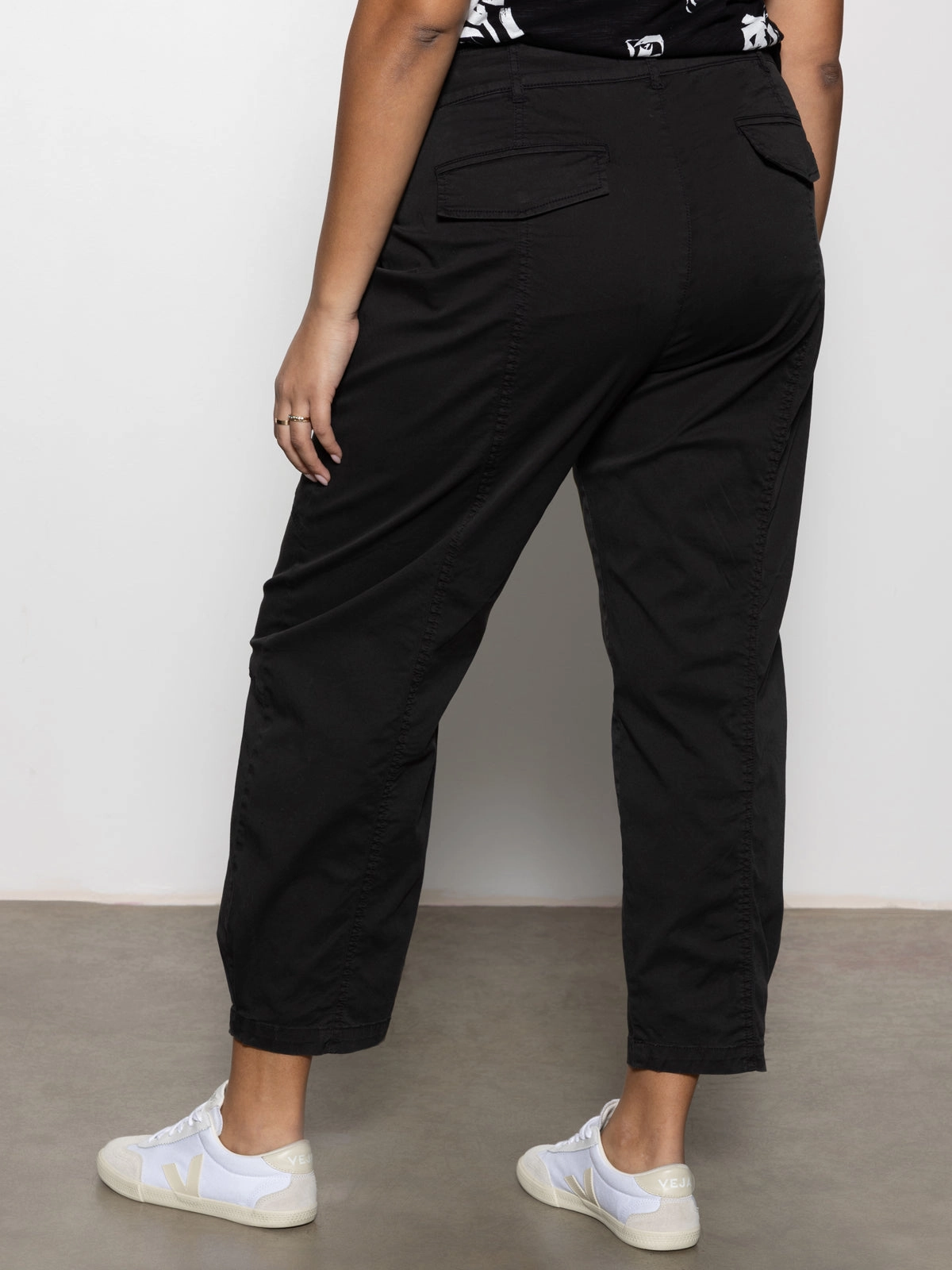 Sahara Tapered Standard Rise Pant Black Extended Sizing Bootcut Fit