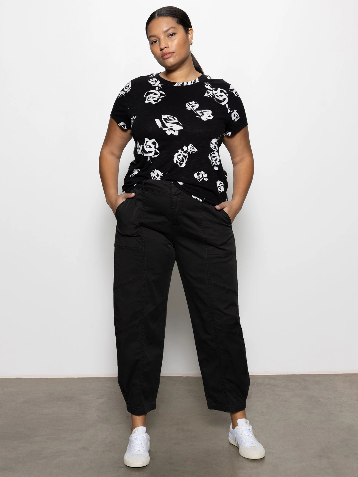 Sahara Tapered Standard Rise Pant Black Extended Sizing Everyday Comfort