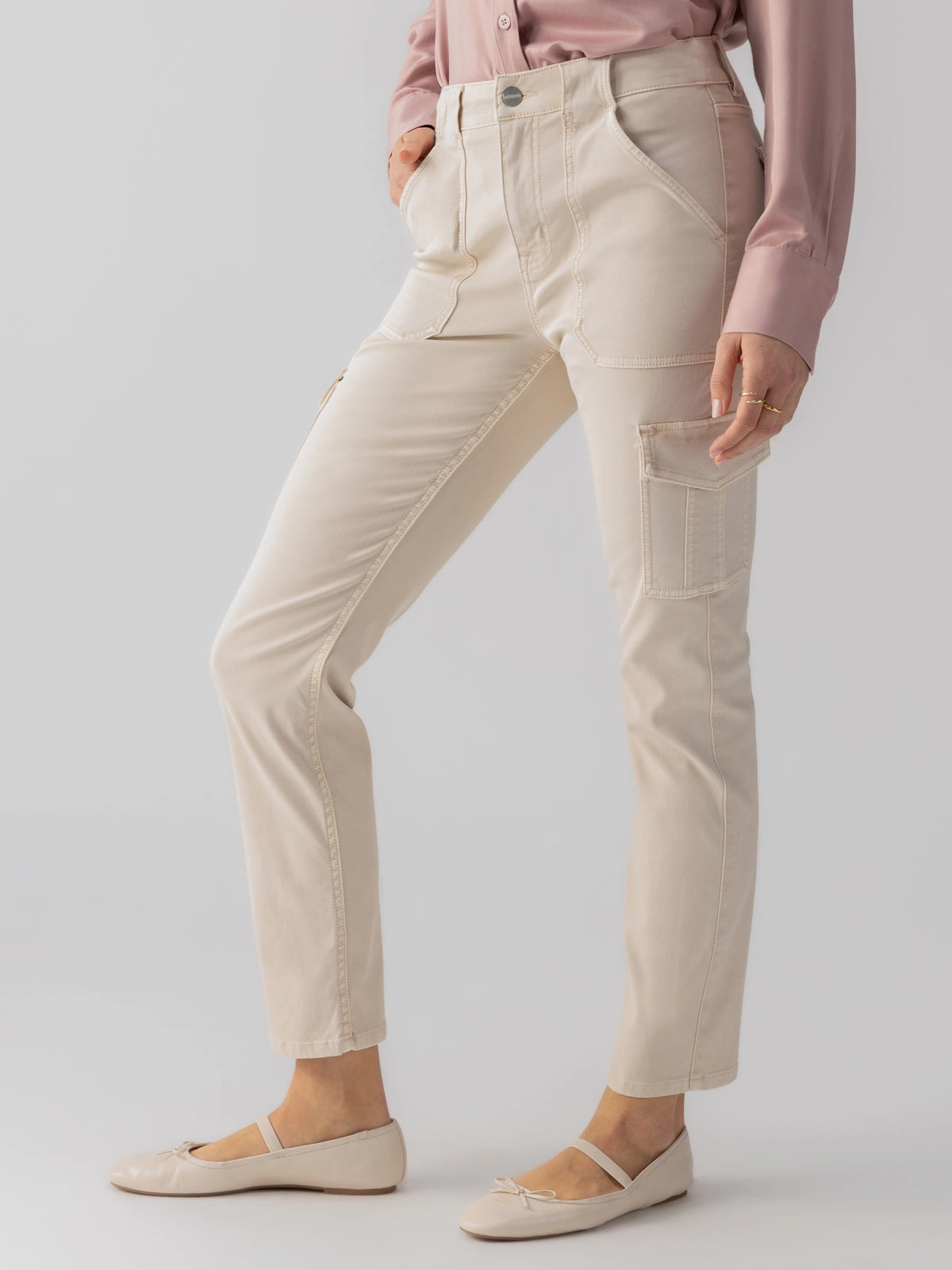 Sculpted Hayden Cargo Standard Rise Pant Toasted Almond Light wash