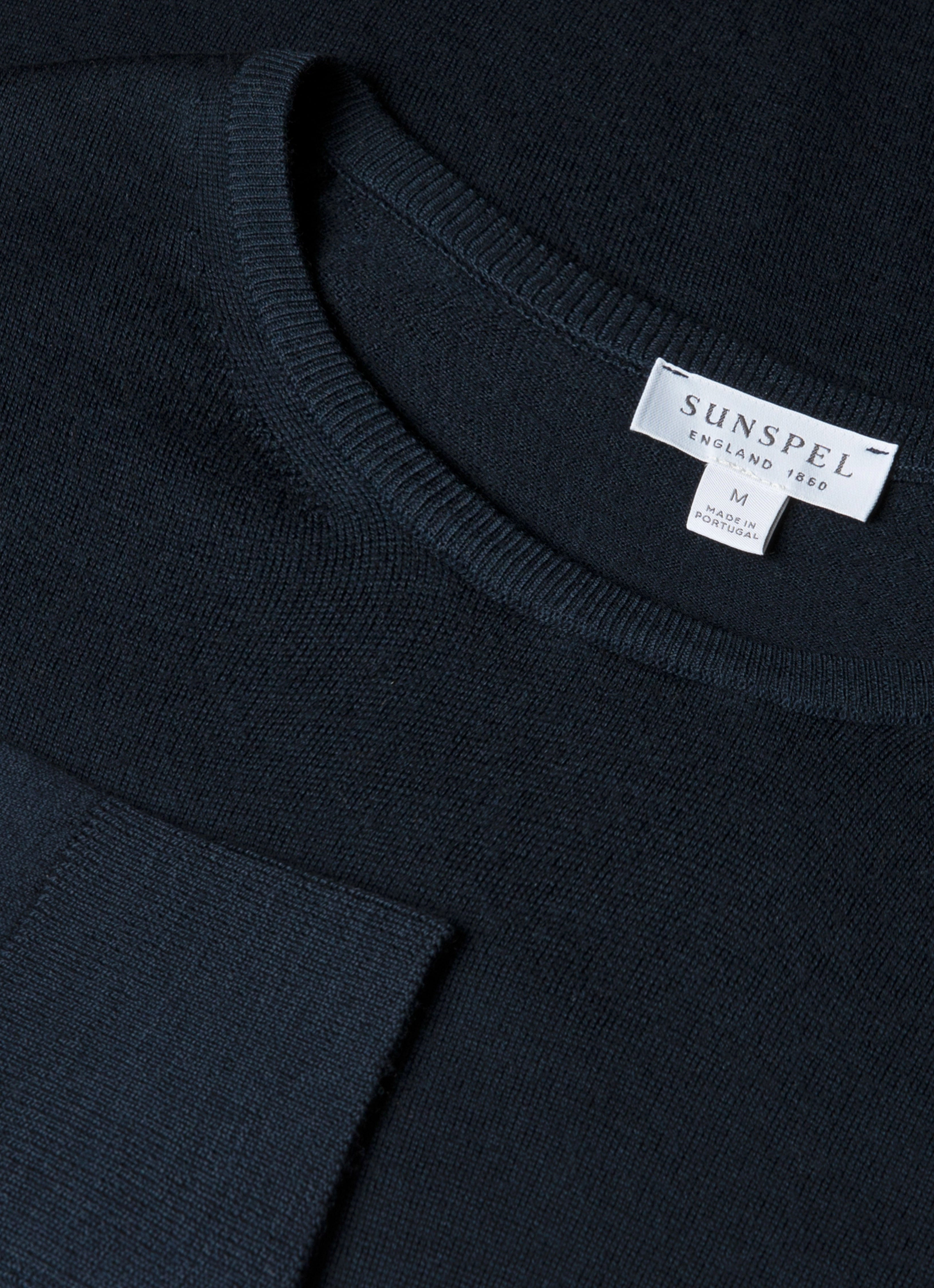 Short Sleek Men's Extra-Fine Merino Crew Neck in Navy