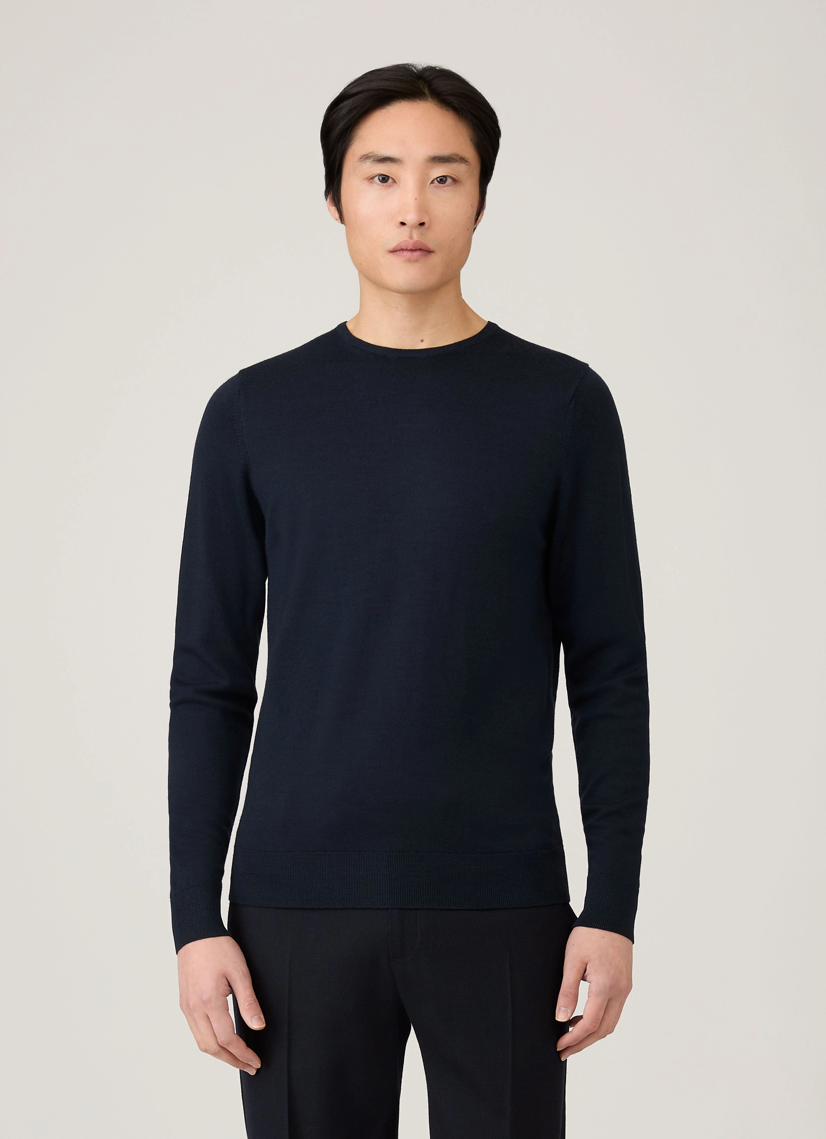 Short Sleek Men's Extra-Fine Merino Crew Neck in Navy