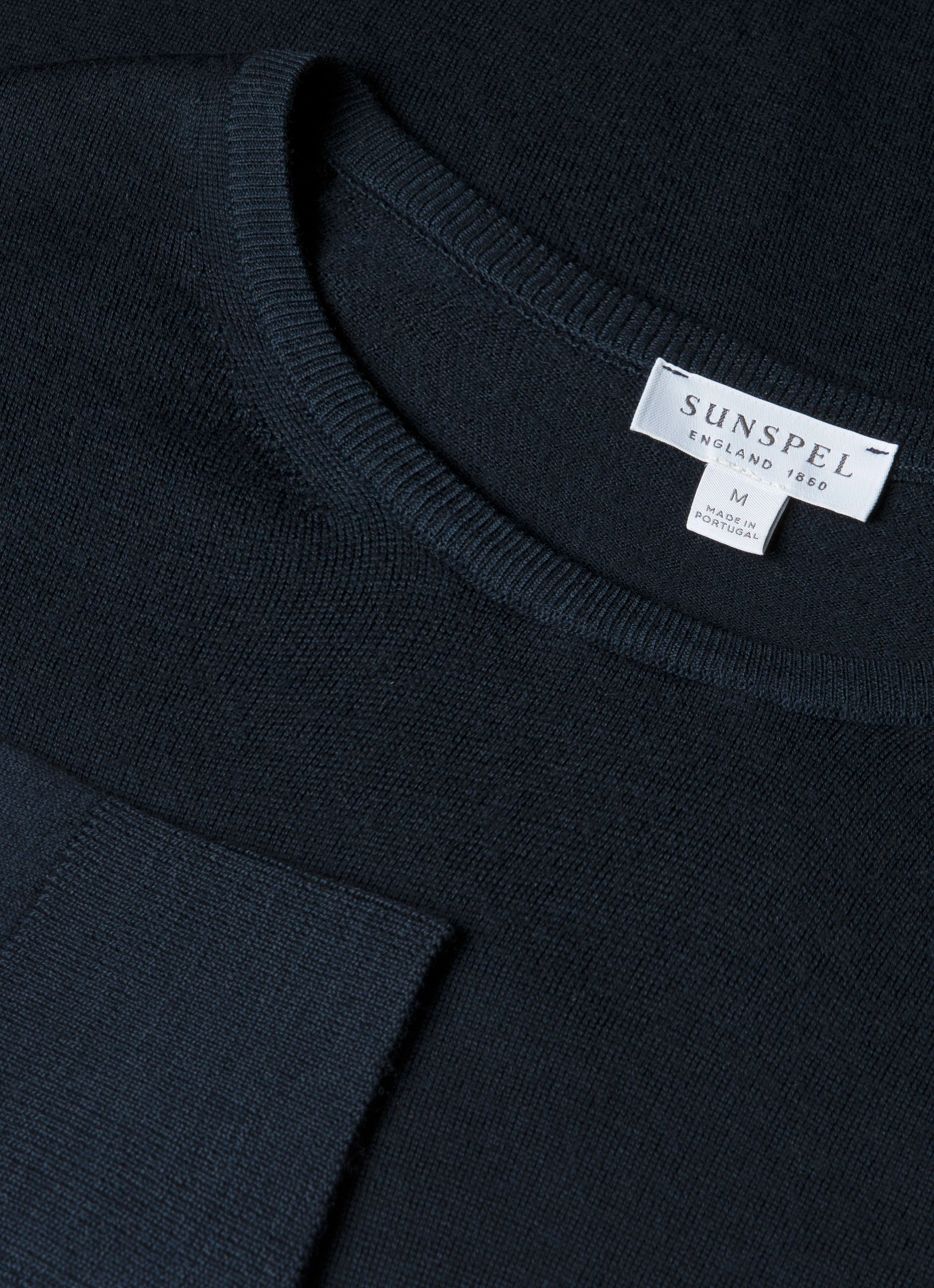Short Sleek Men's Extra-Fine Merino Crew Neck in Navy