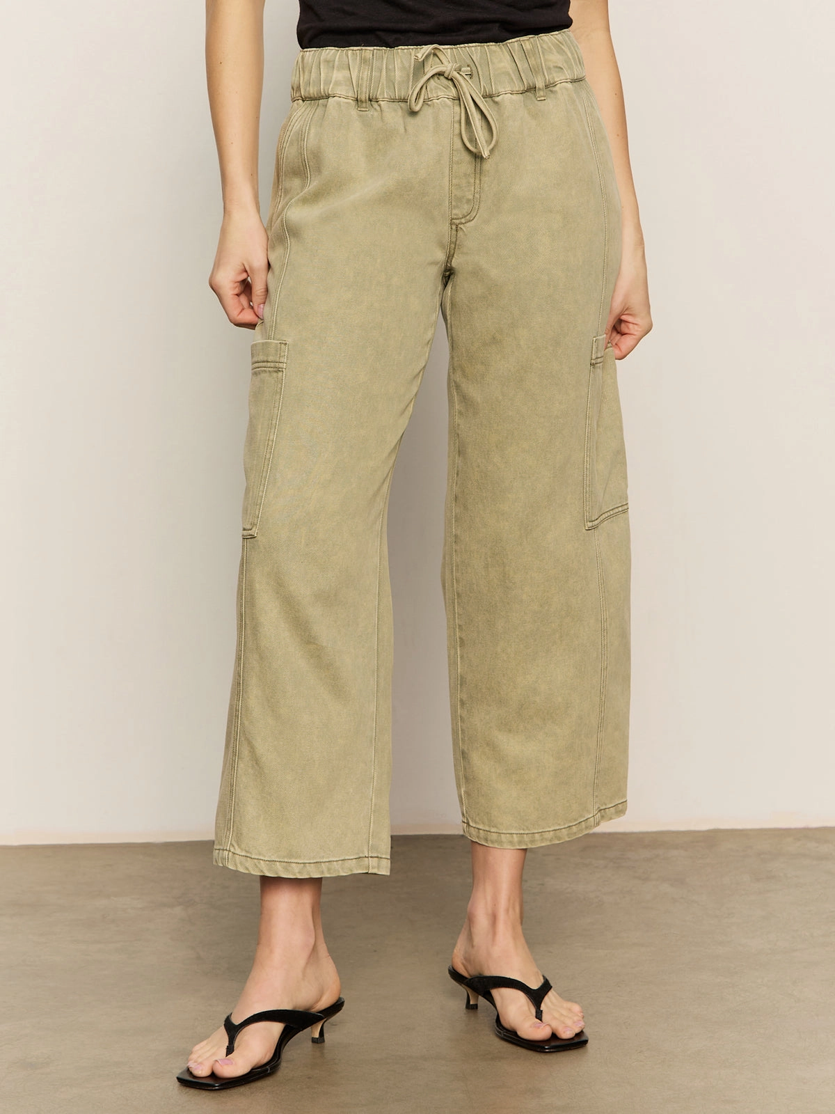 Statement Piece Flared bottom Area Standard Rise Pant Bamboo