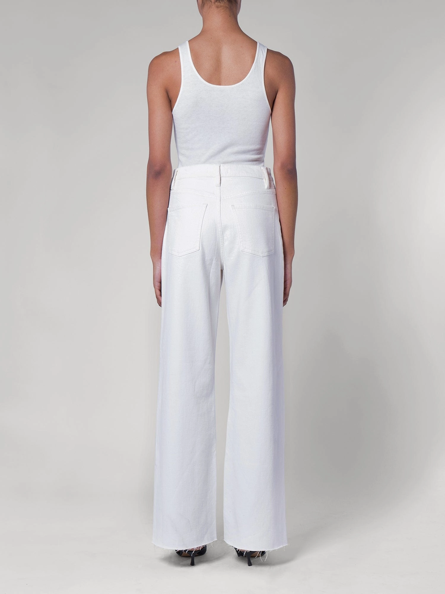 Sleek Trend Milla Jean Long Naturally