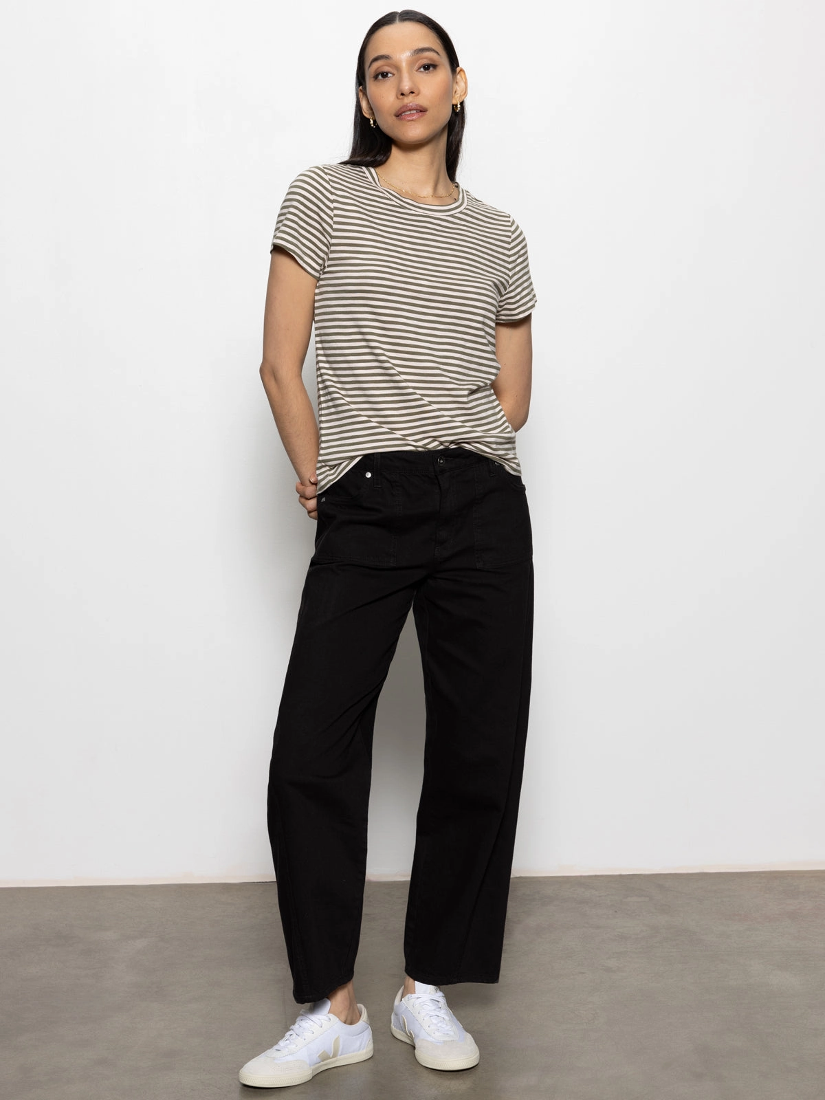 Sleek Waistband District Column Standard Rise Ankle Jean Black