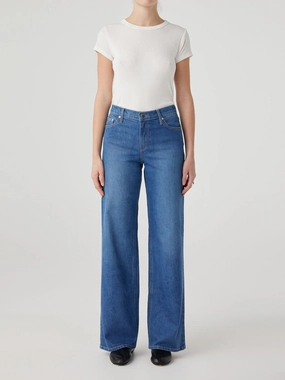 Nikki Jean Nashville Foundation Wear