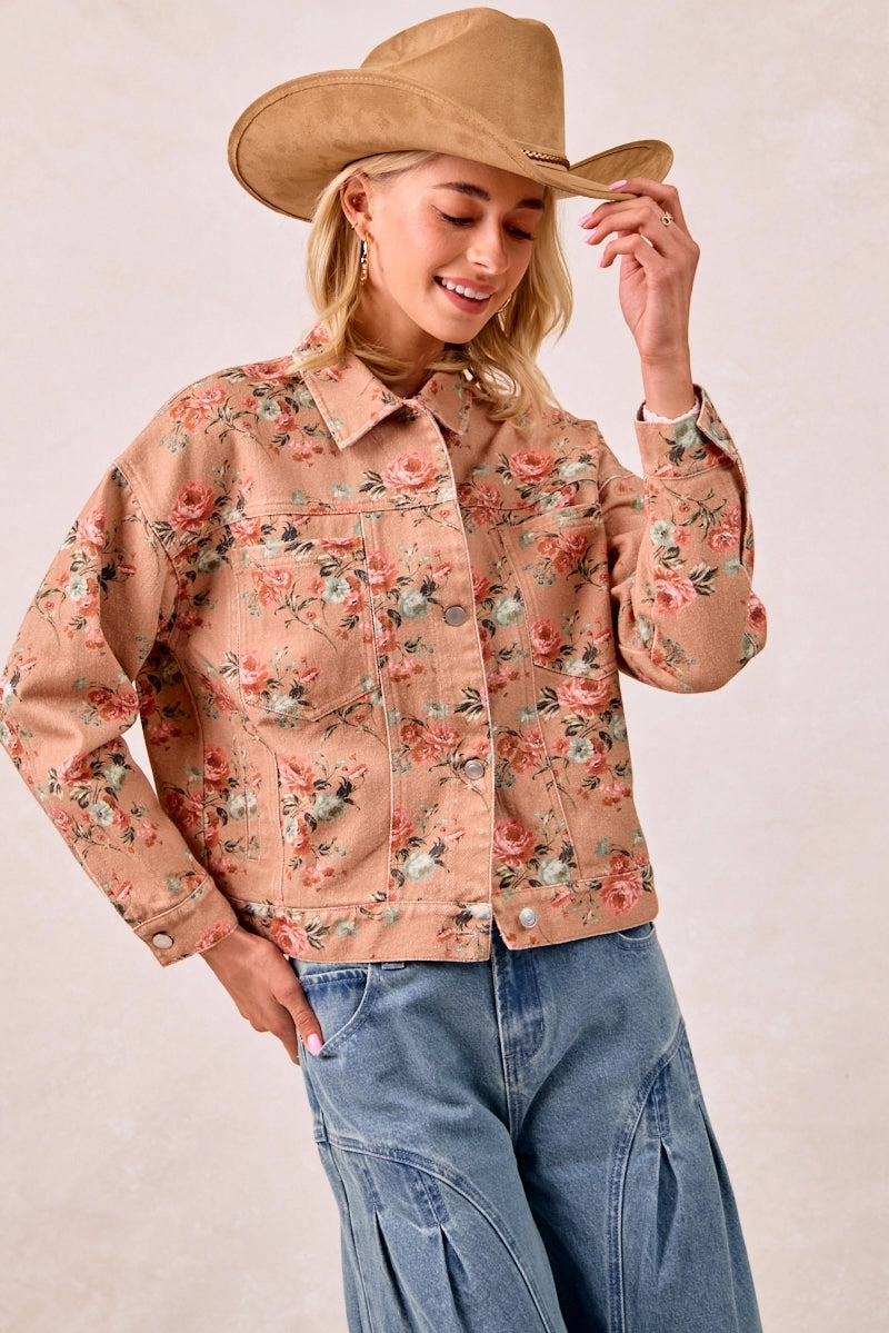 IT4441S-01 | WASHED FLORAL PRINTED DENIM JACKET WITH BACK PLEAT Wardrobe Essential Urban appeal
