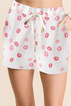 Classic Look BP9001-25 | ALL OVER LIPS PRINT SHORTS WITH TWILL TAPE