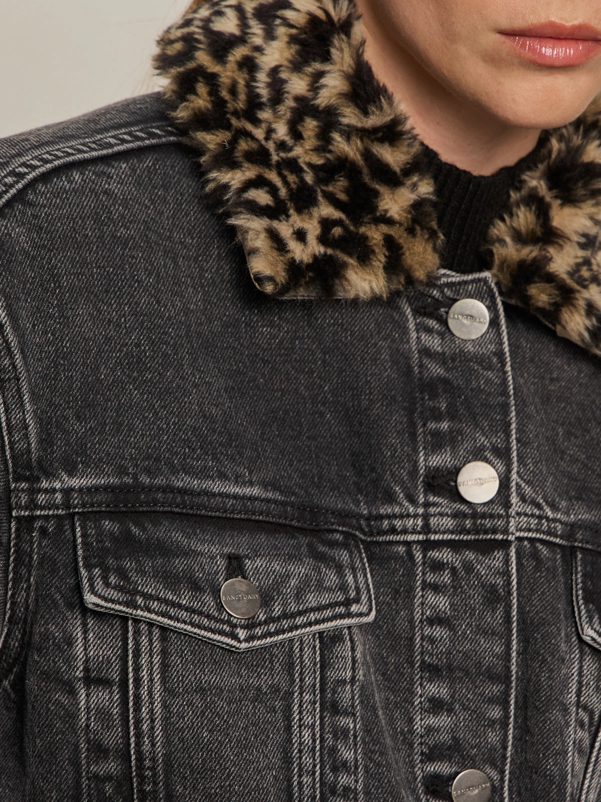 Soft Appeal Boyfriend Trucker Jacket Washed Black Denim