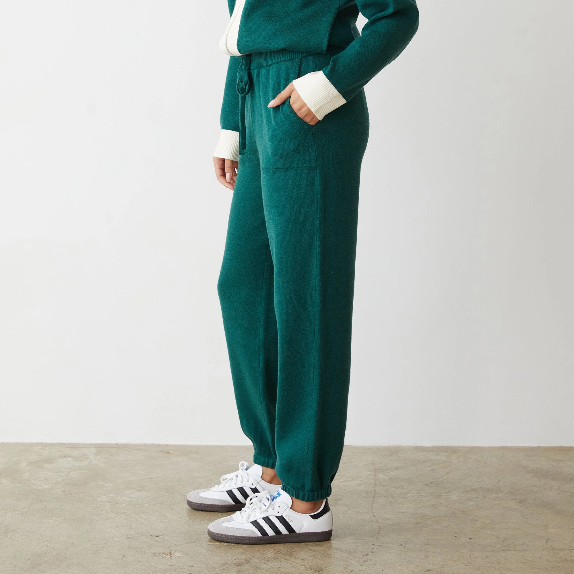 Soft Knit Oversized Vintage Sweat Functional Design