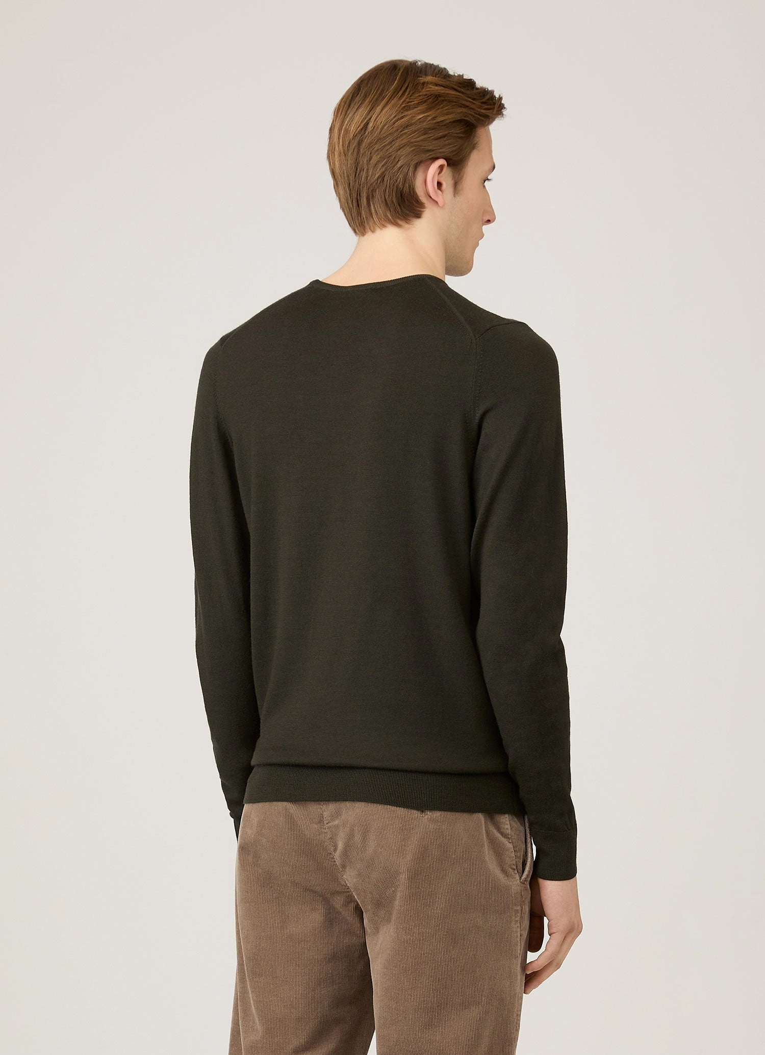 Solid Color Versatile Men's Extra-Fine Merino Crew Neck in Dark Green