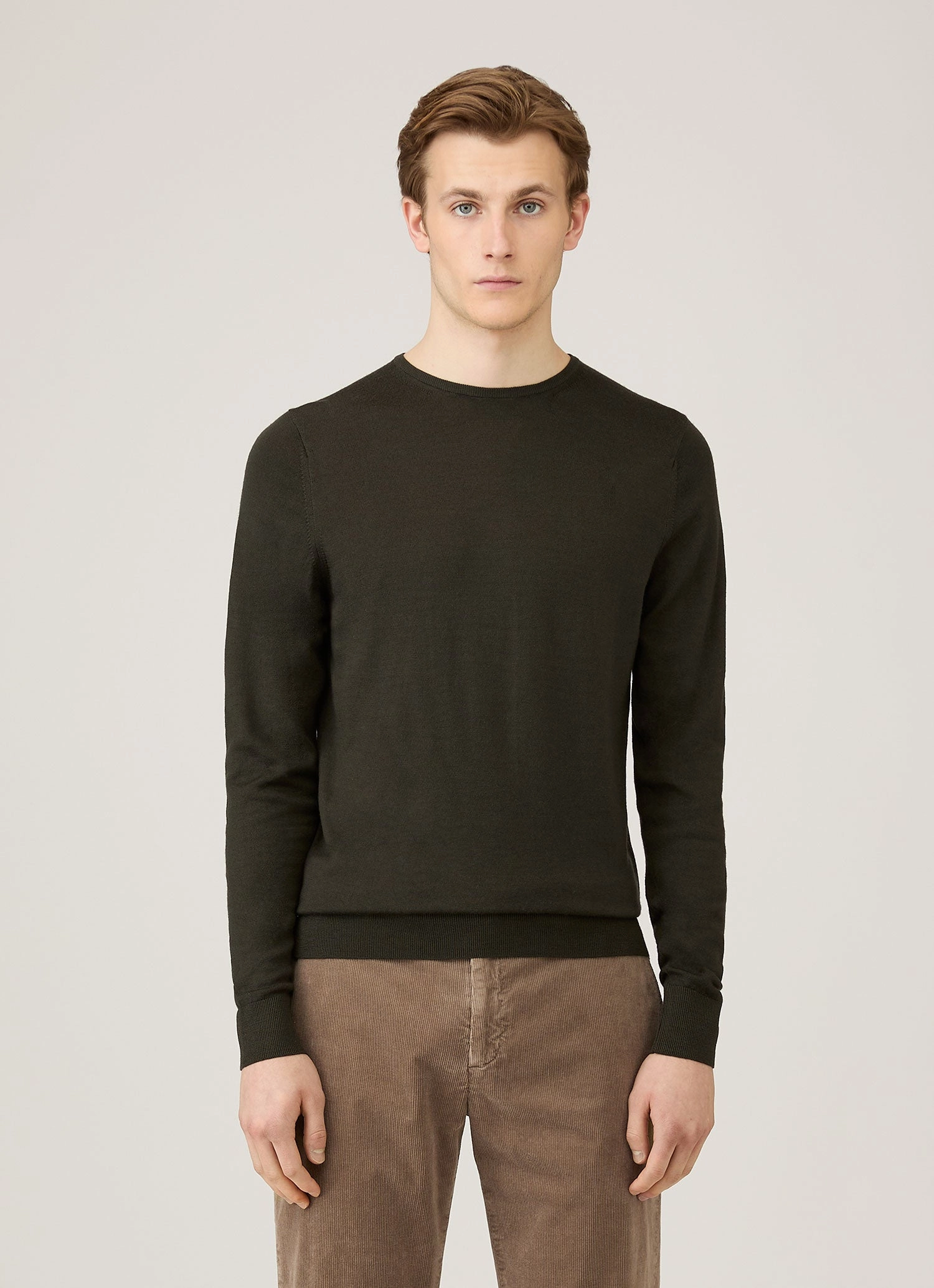 Solid Color Versatile Men's Extra-Fine Merino Crew Neck in Dark Green