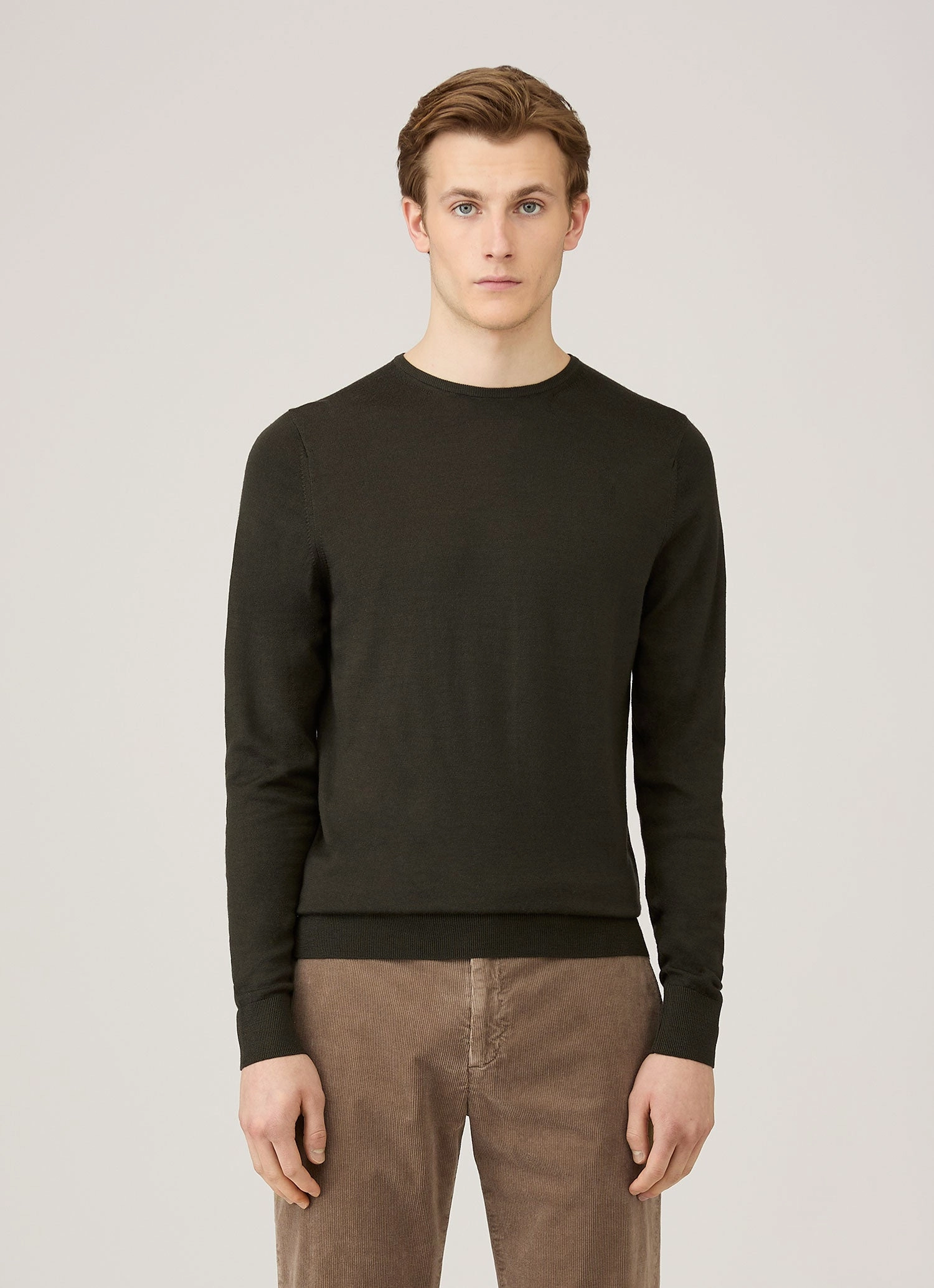 Solid Color Versatile Men's Extra-Fine Merino Crew Neck in Dark Green