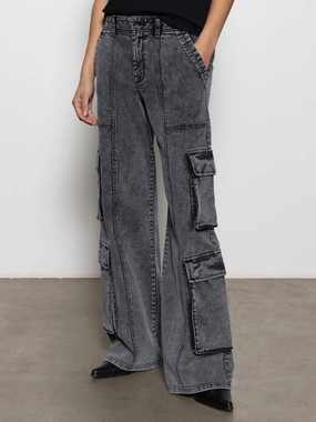 carrot cut Flattering Design Speed Standard Rise Denim Cargo Pant Odyssey