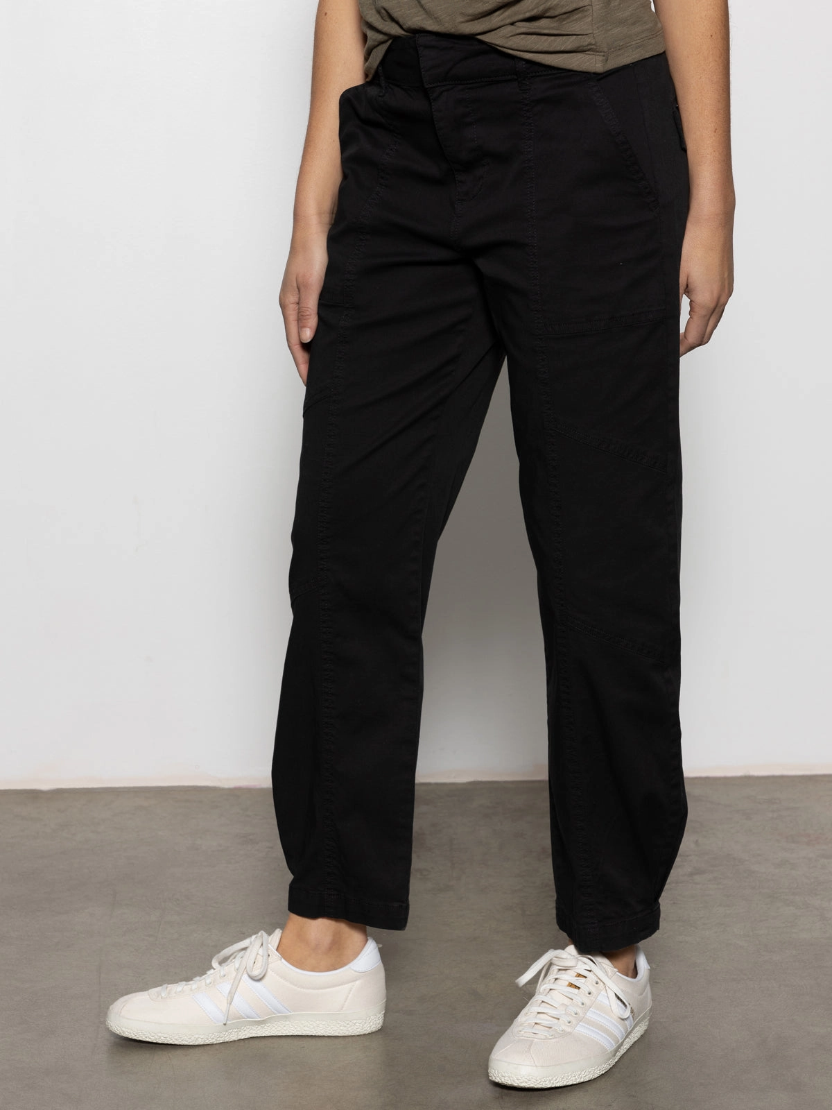 sports Sahara Tapered Standard Rise Pant Black
