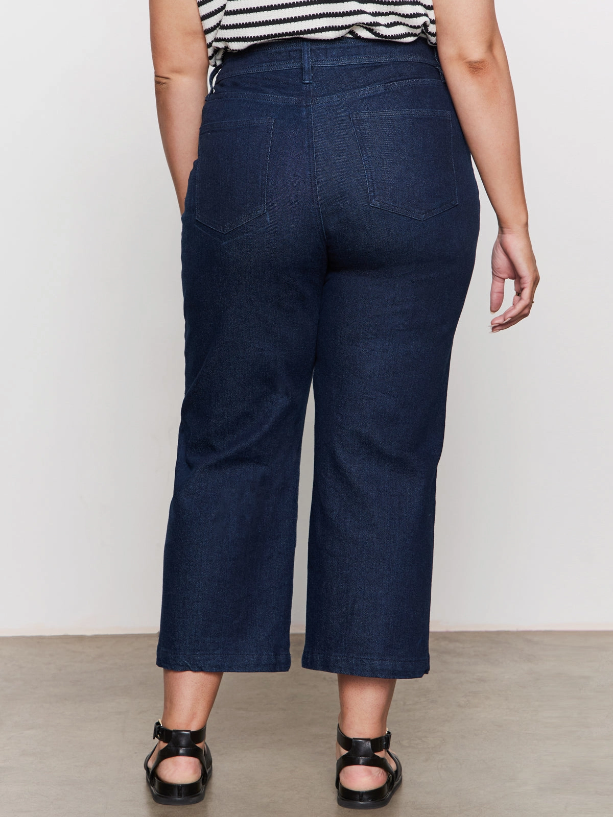 Straight-leg League Crop Jeans Plot Twist Extended Sizing