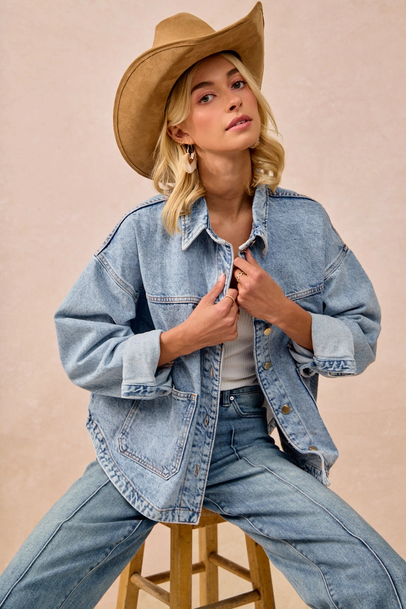 IT4447S-01 | WASHED DENIM JACKET WITH DOUBLE POCKET BACK PLEAT Fleece Inside