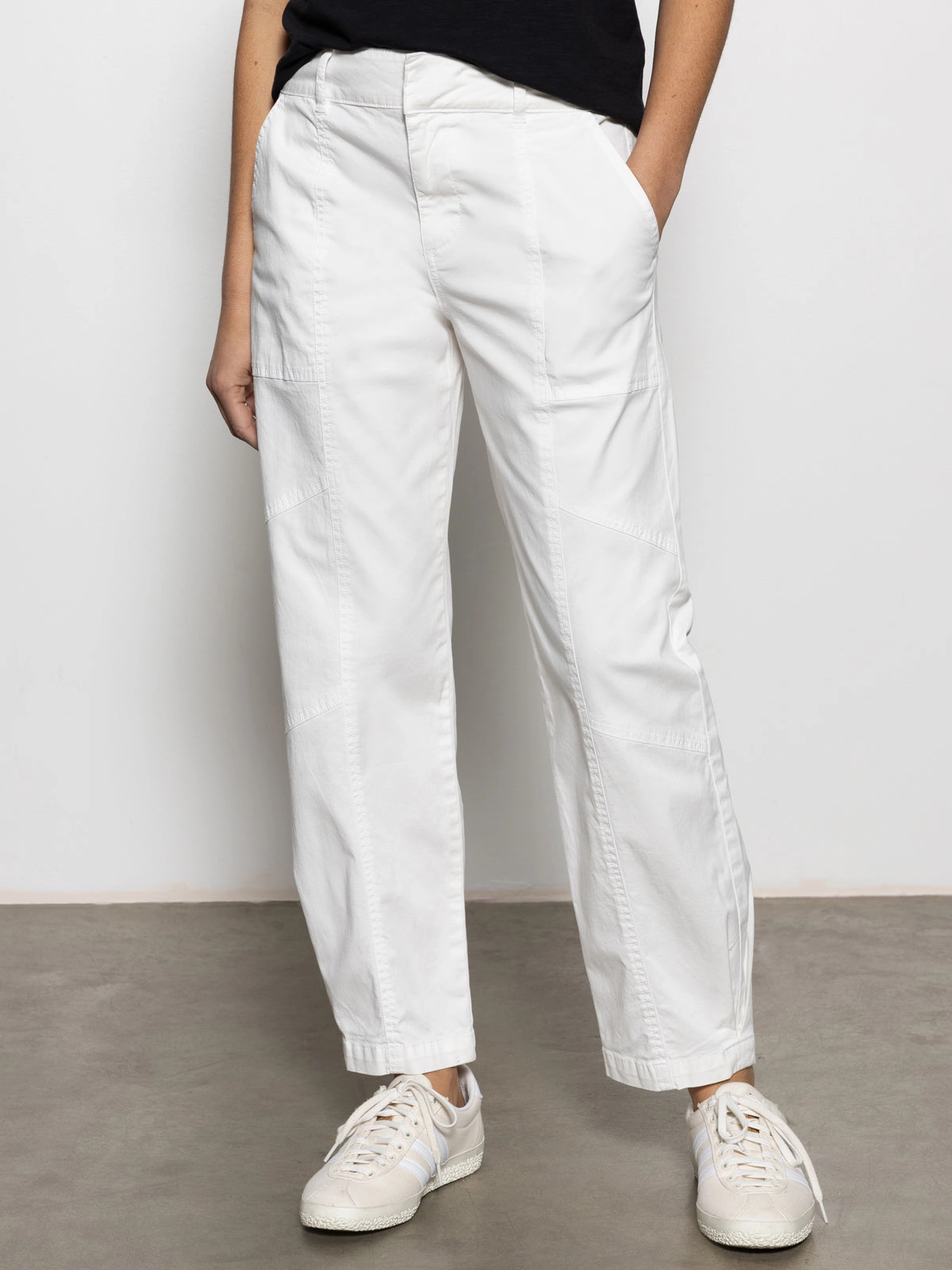 Simple Elegance Sahara Tapered Standard Rise Pant Chalk