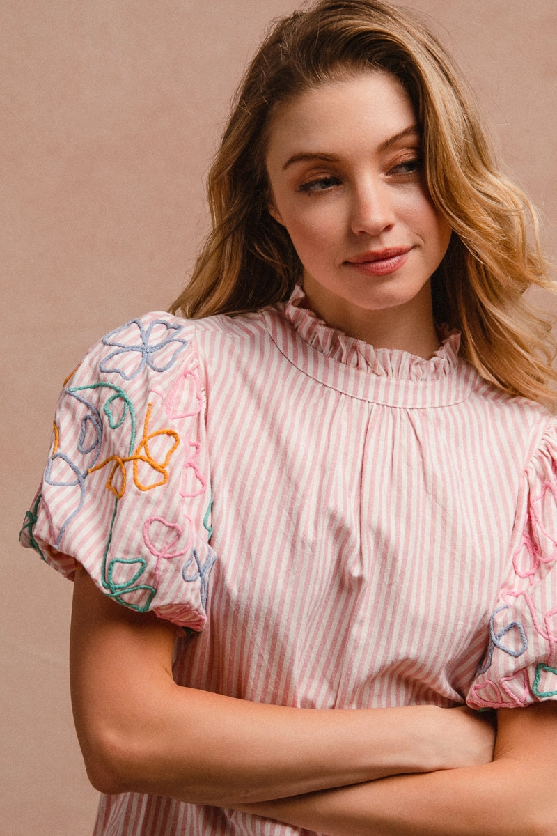 IT3313R-03 | EMBROIDERY BUBBLE SLEEVE TOP WITH BOTTOM SCALLOP DETAIL Adjustable Belt