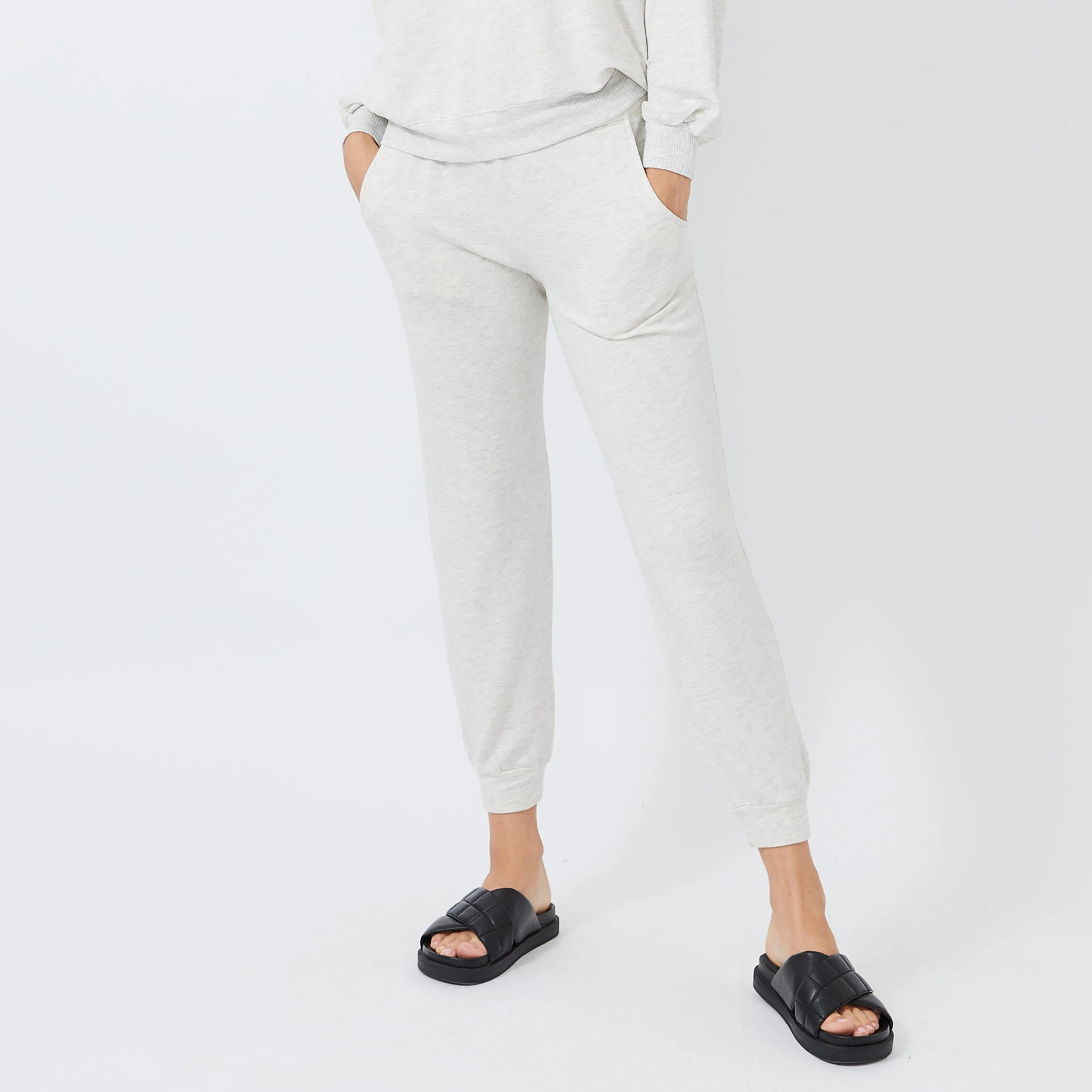Versatile warm-weather attire Elegant loose-fit dress Supersoft Jogger