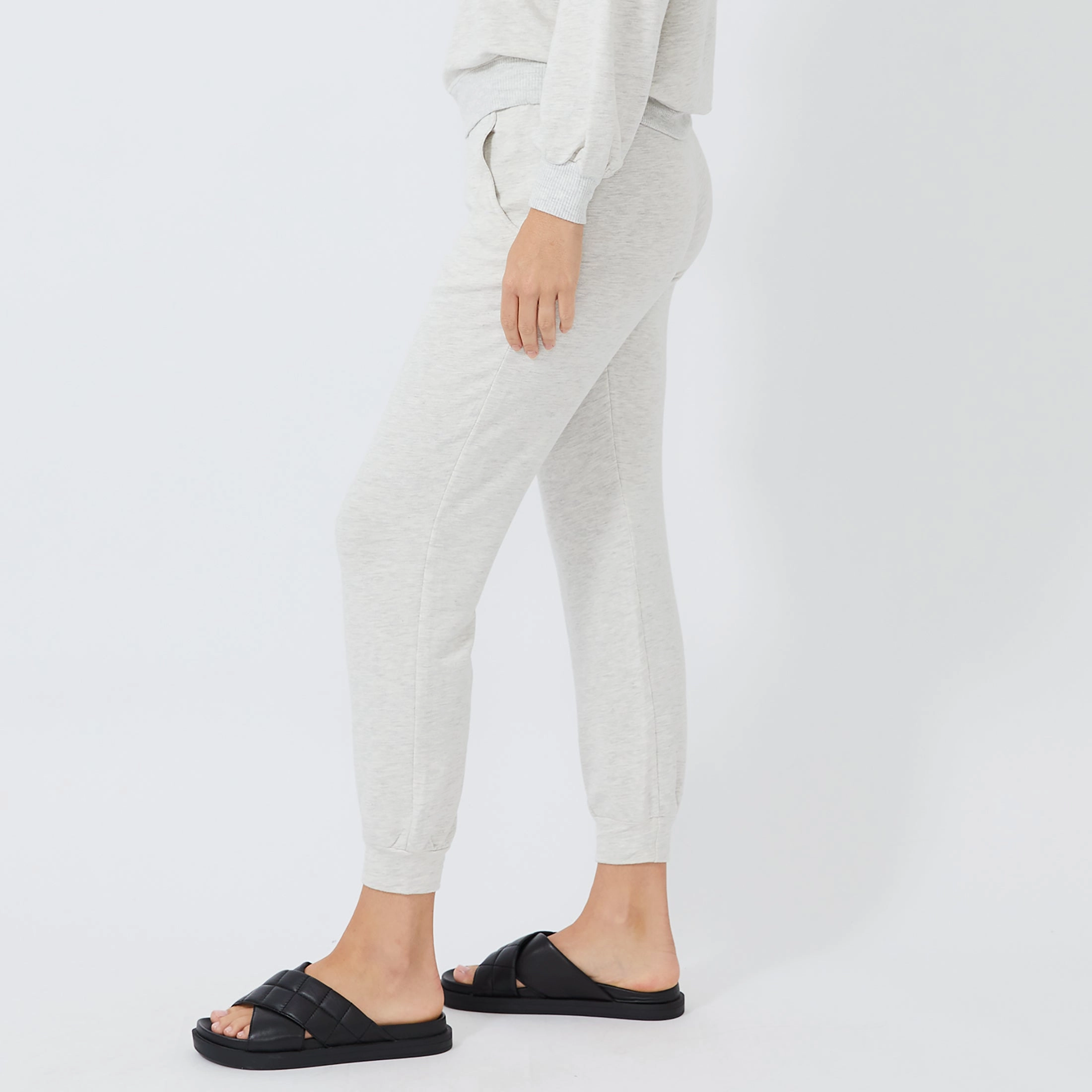 Supersoft Jogger Beach Looks