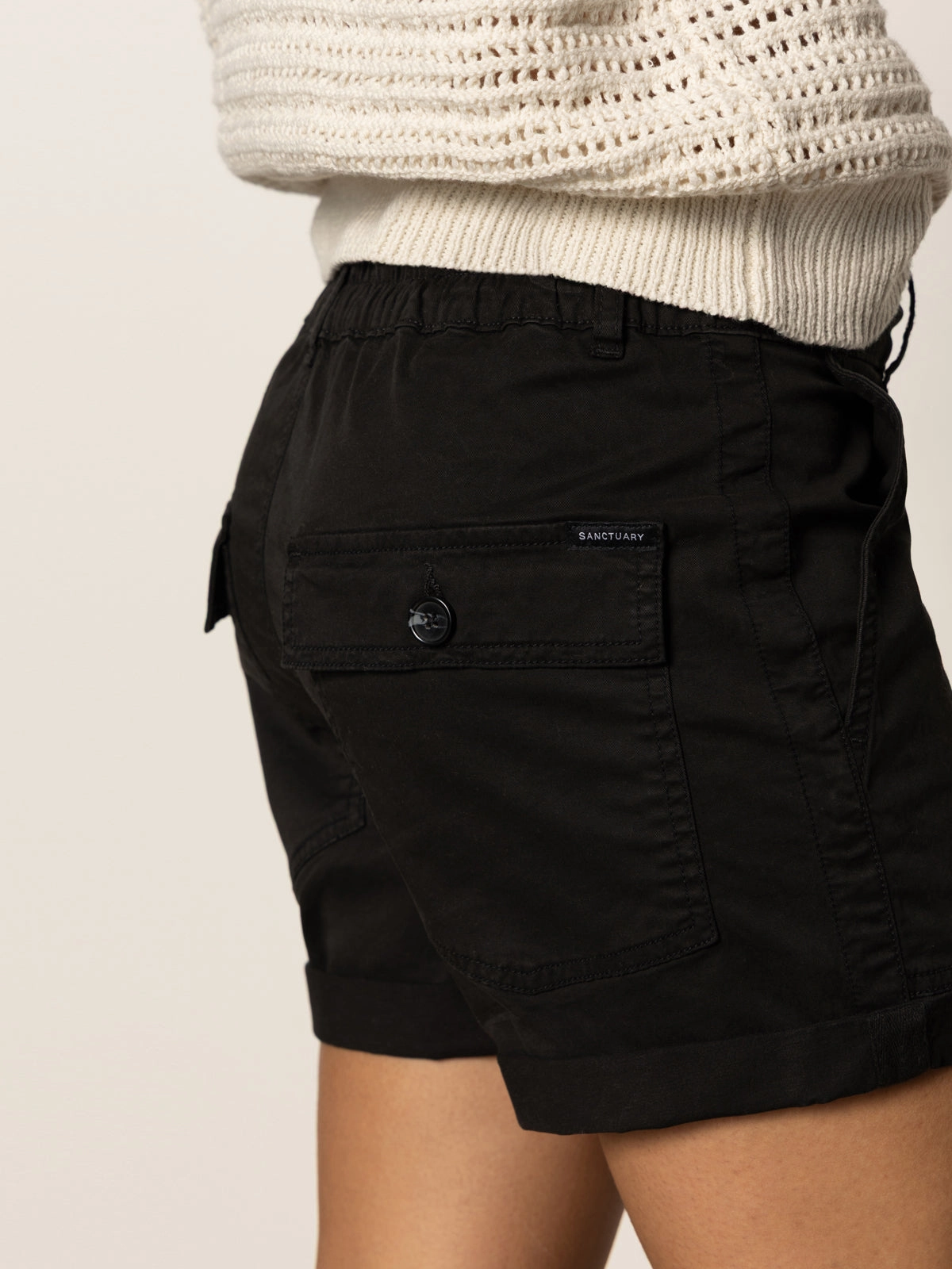 Tailored Fit Cruiser Short Black