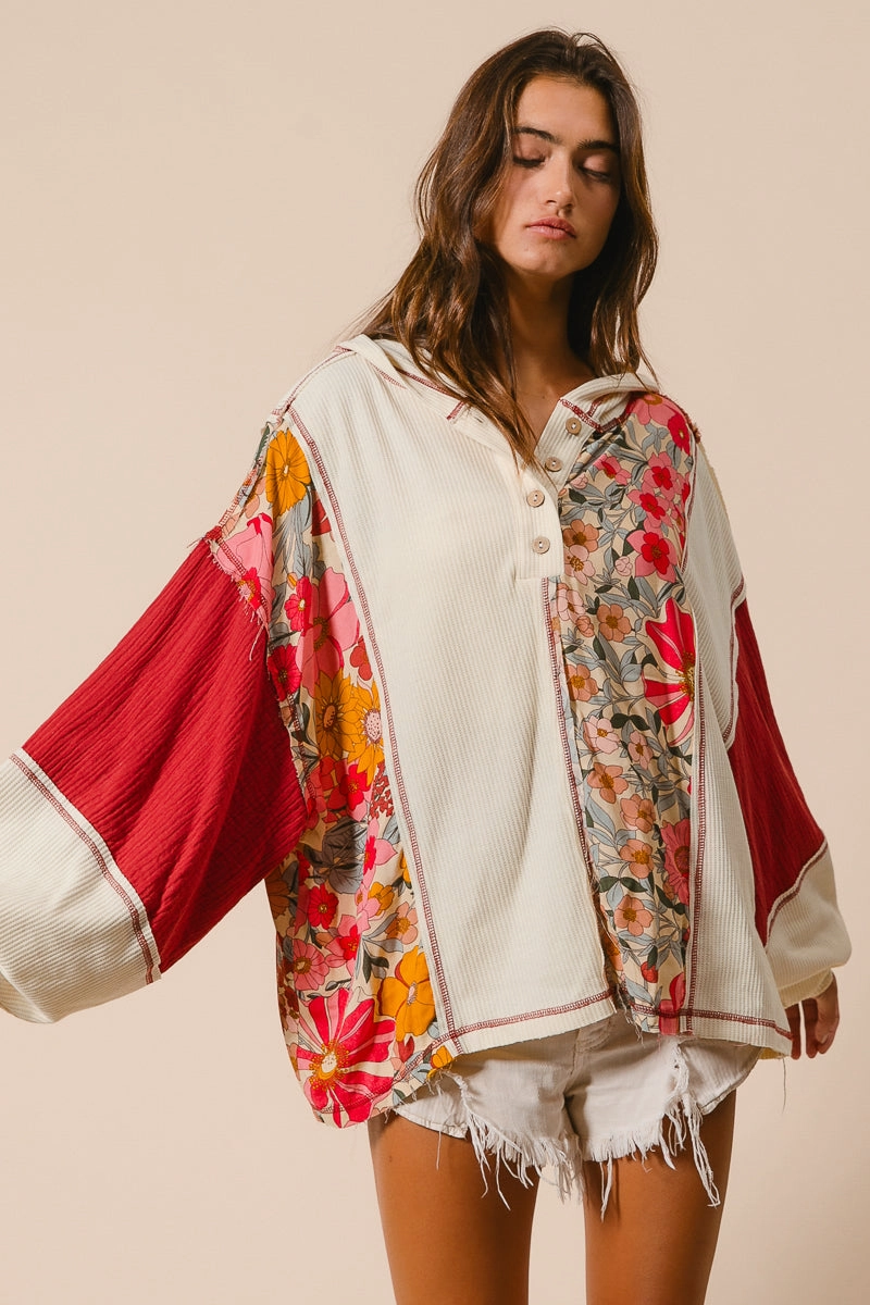 Classy Fit IT2740R-01 | KNIT AND PRINT MIXED HOODIE TOP