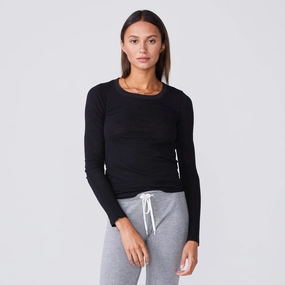 Outdoor Wear Textured Tri-Blend Fitted Long Sleeve Crew