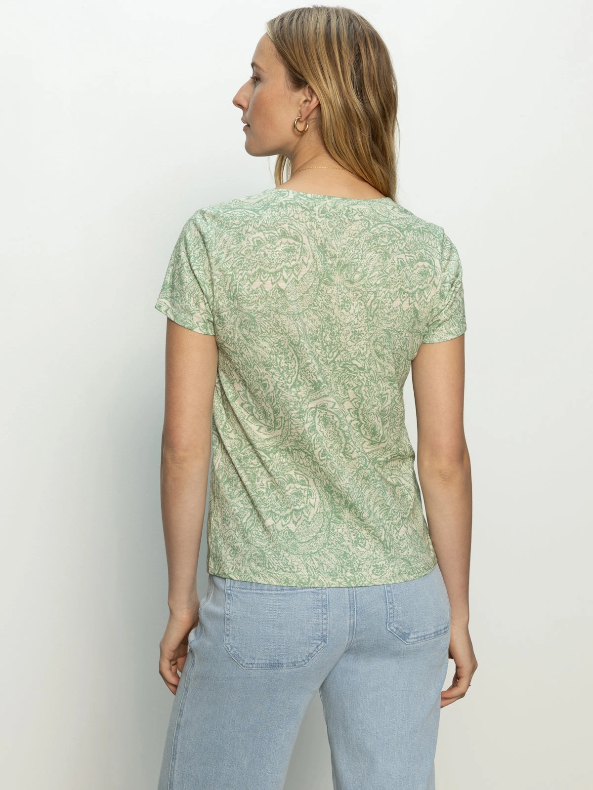 The Perfect Tee Mosaic Feminine Appeal