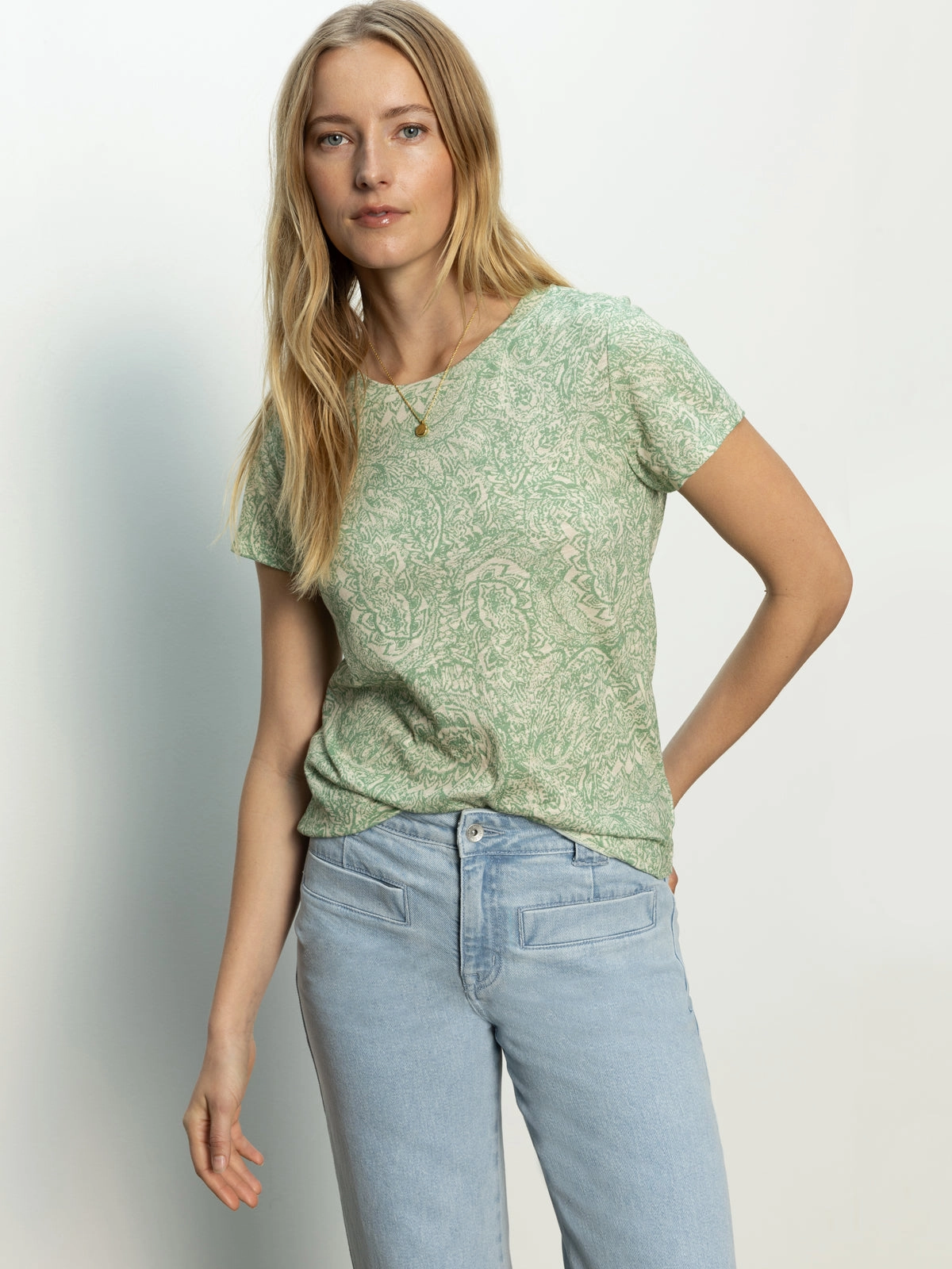 The Perfect Tee Mosaic Feminine Appeal