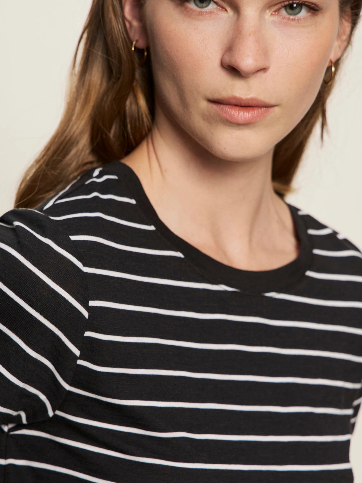 The Perfect Tee White/Black Stripe Comfort-First