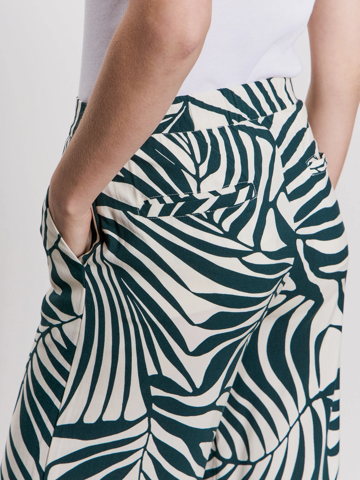 The Soft Trouser Green Oasis Viral