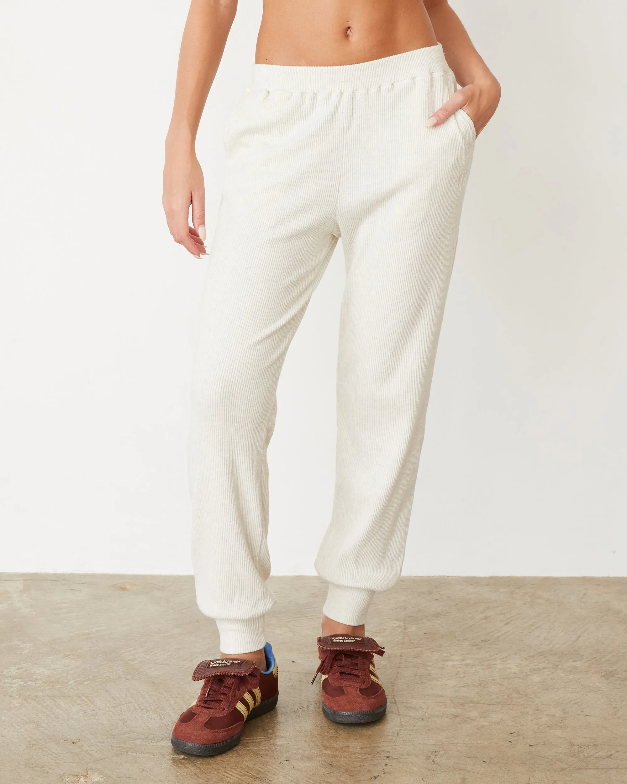 Timeless Feel Brushed Rib Cuff Sweat