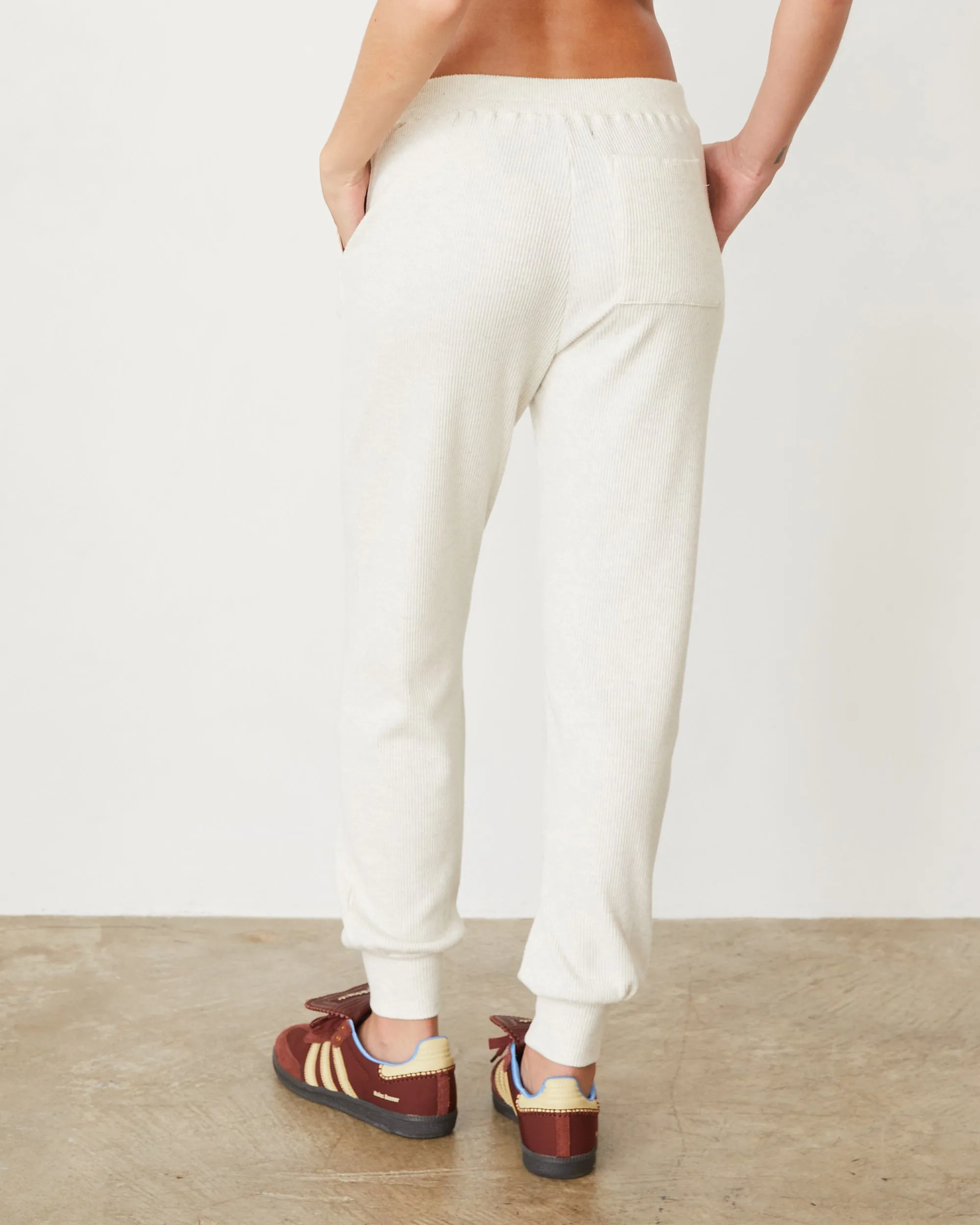 Timeless Feel Brushed Rib Cuff Sweat