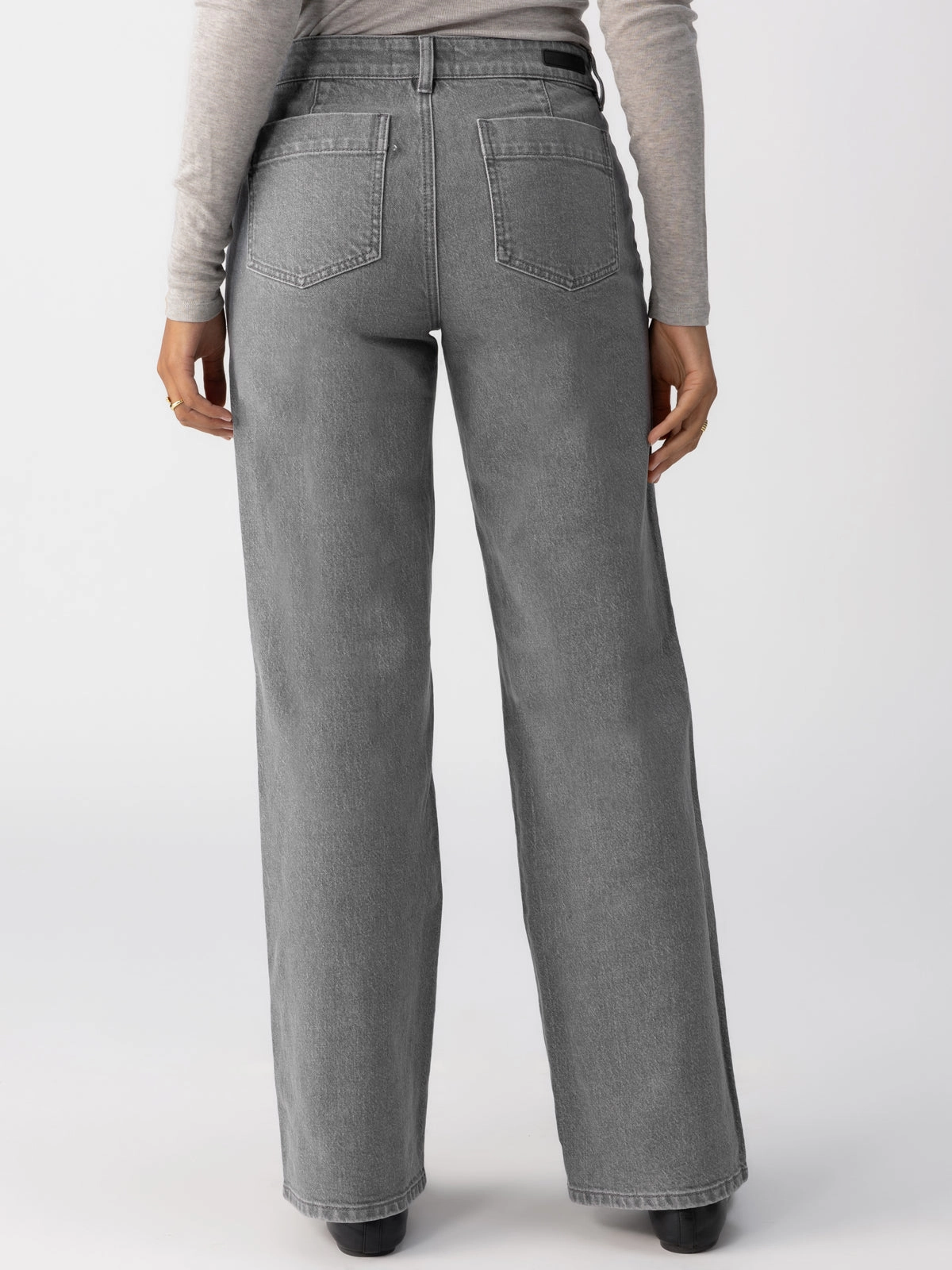 Timeless Form Marine Full Length Standard Rise Jeans Asphalt