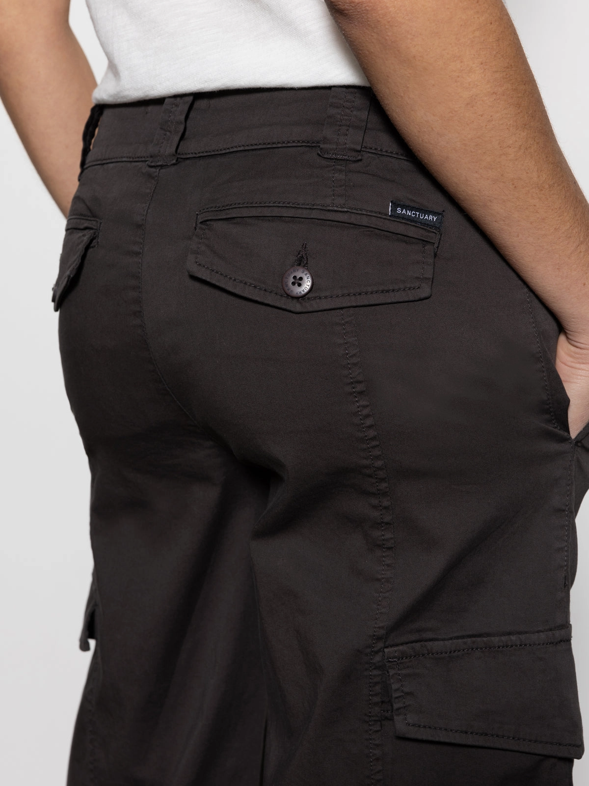 Trendy Design Rebel Standard Rise Straight Leg Pant Obsidian