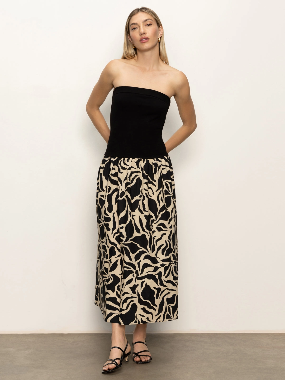 Trendy Outfit Meet Me At Sea Midi Dress Black Mirage