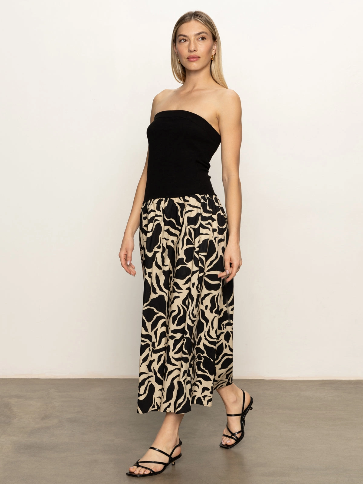 Trendy Outfit Meet Me At Sea Midi Dress Black Mirage