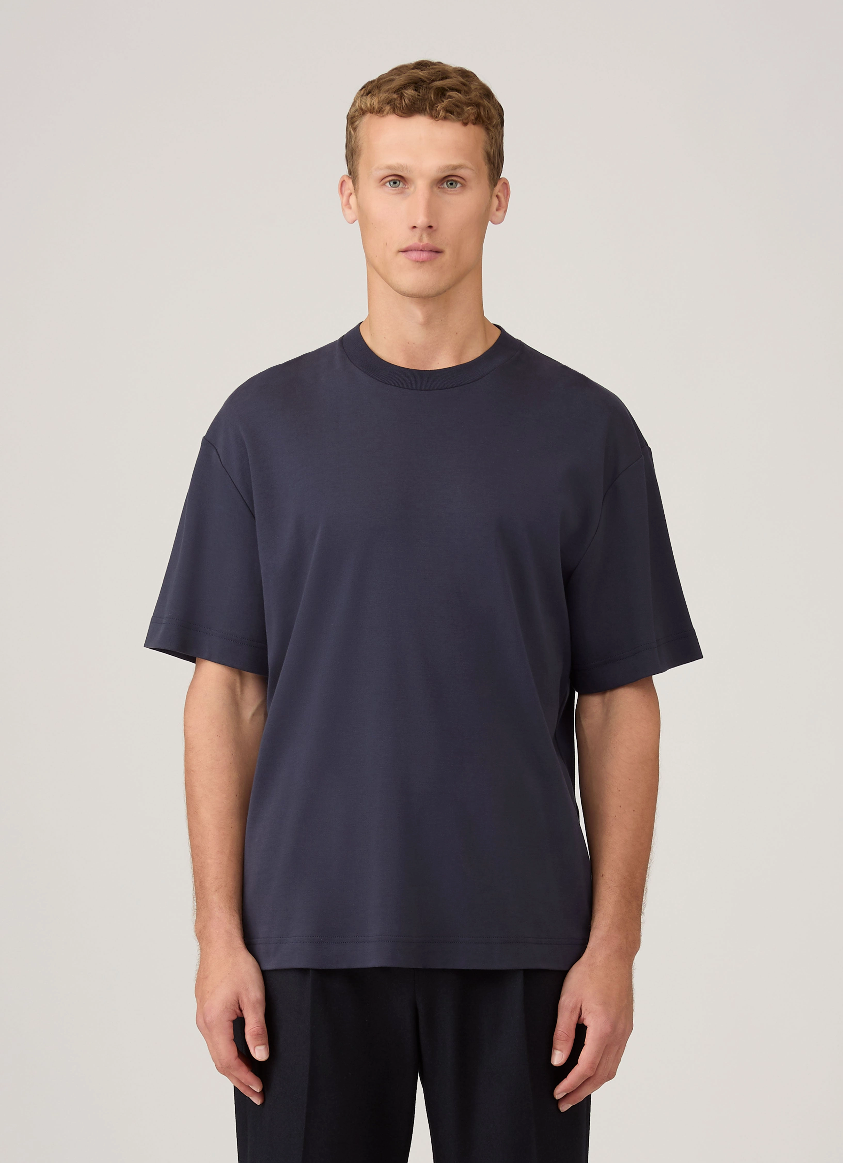 Urban Fit Men's Oversized Heavyweight T-shirt in Navy
