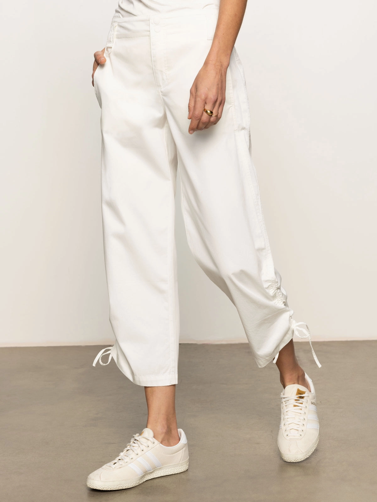 Utility High Rise Capri Pant Bleached White Easy Care