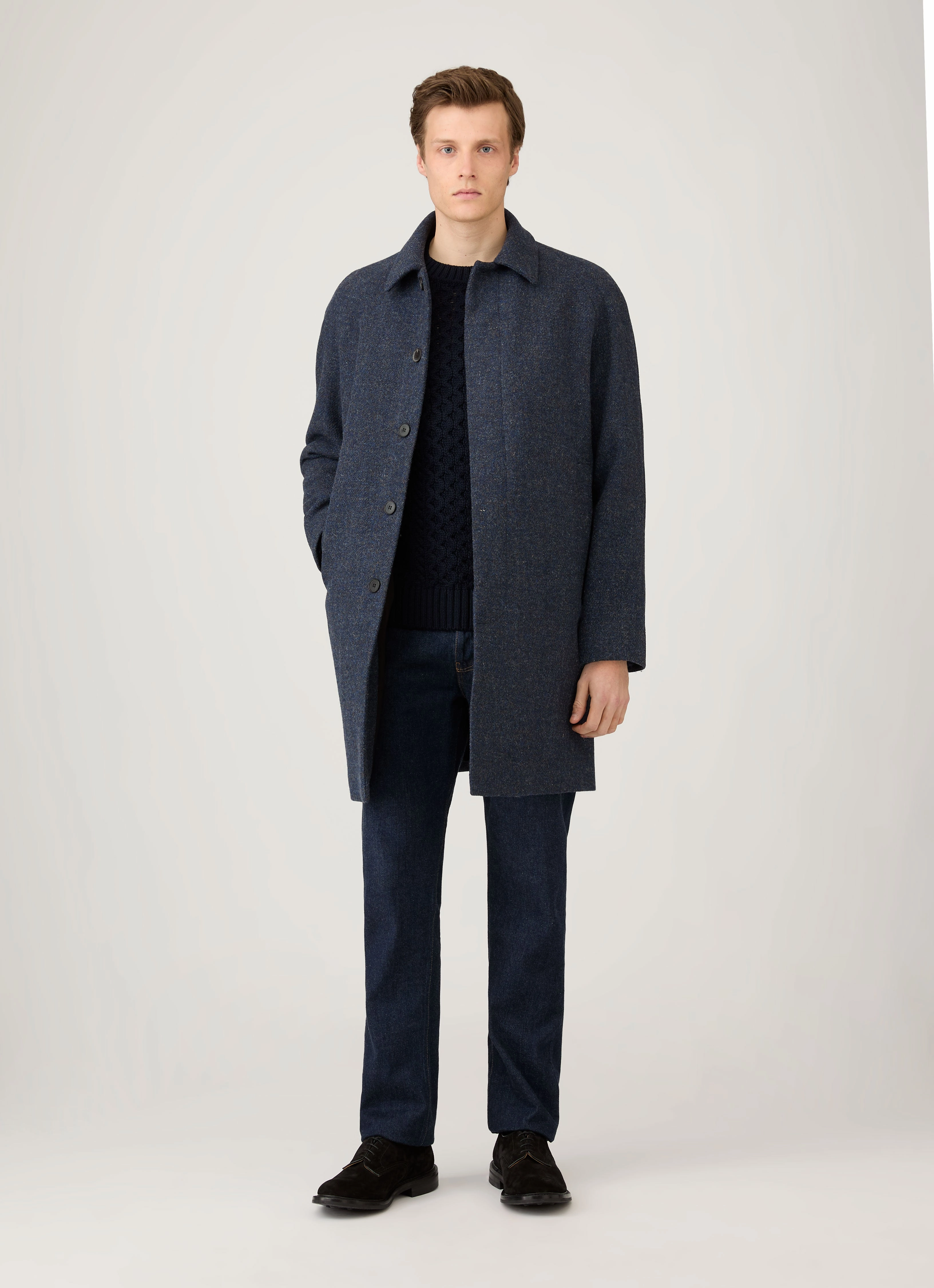 V-neck Slimming Men's Cable Knit Jumper in Navy