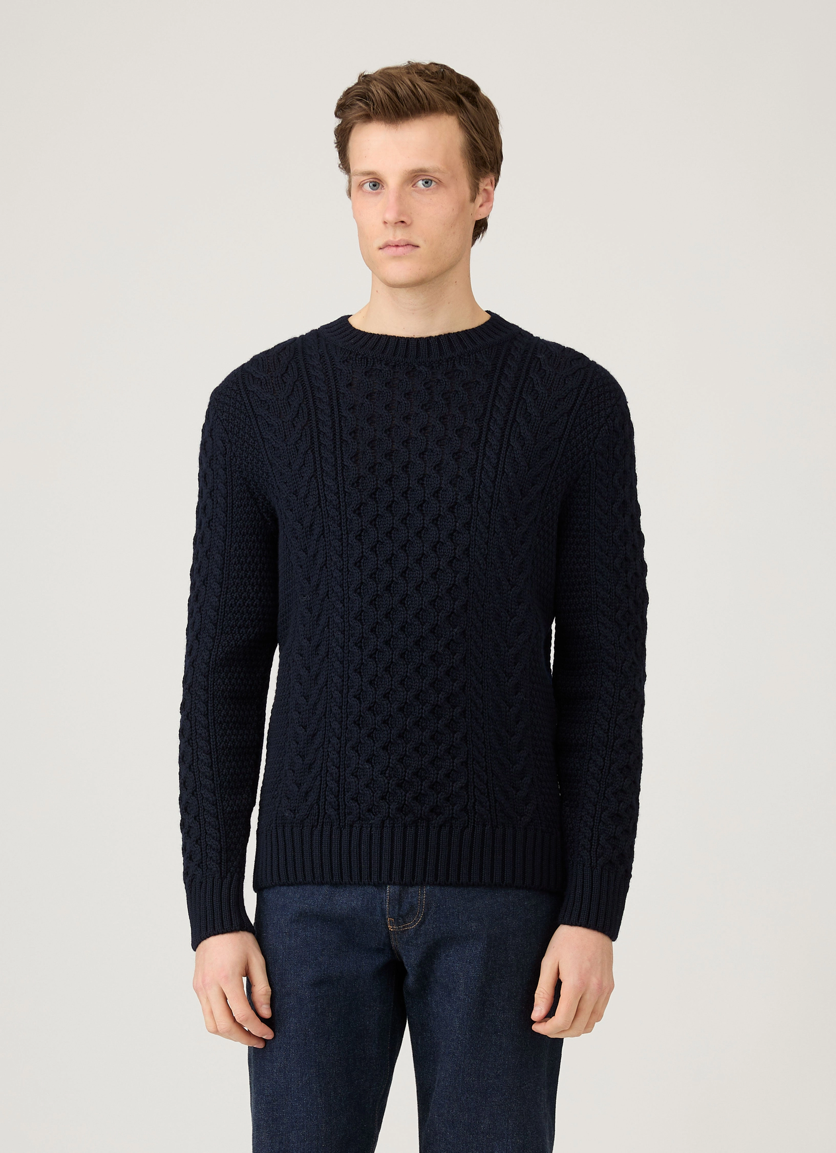 V-neck Slimming Men's Cable Knit Jumper in Navy