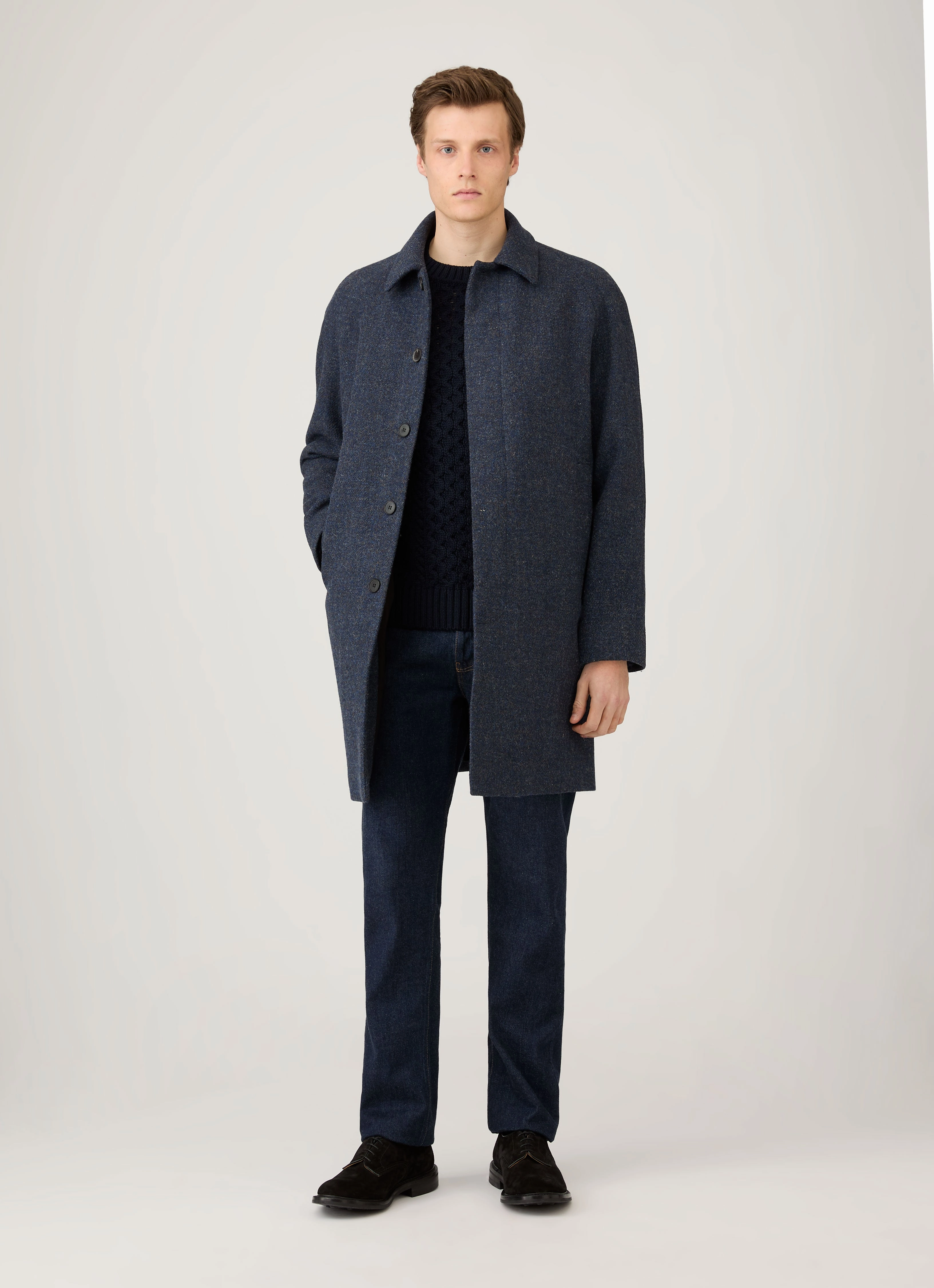 V-neck Slimming Men's Cable Knit Jumper in Navy