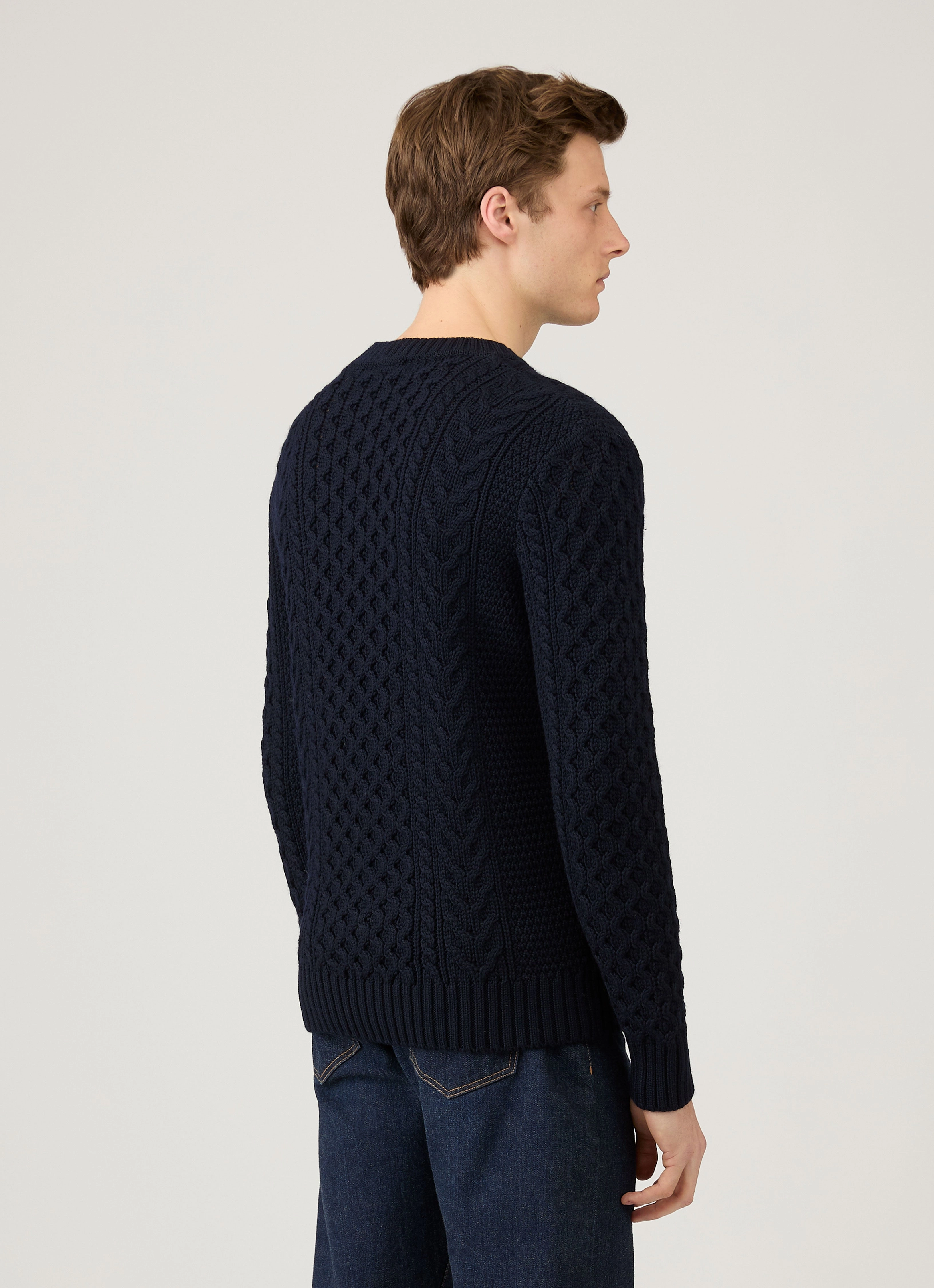 V-neck Slimming Men's Cable Knit Jumper in Navy