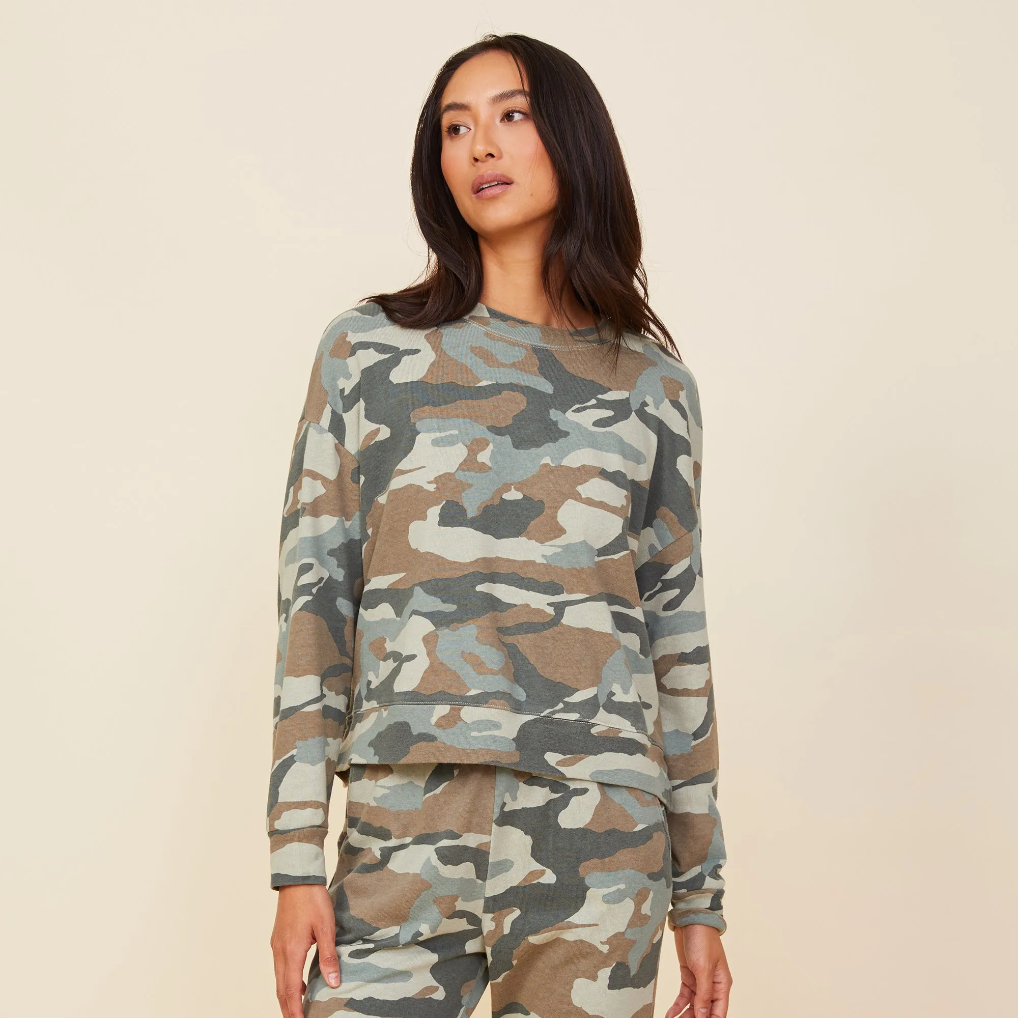 Versatile Trend Camo Boxy Sweatshirt