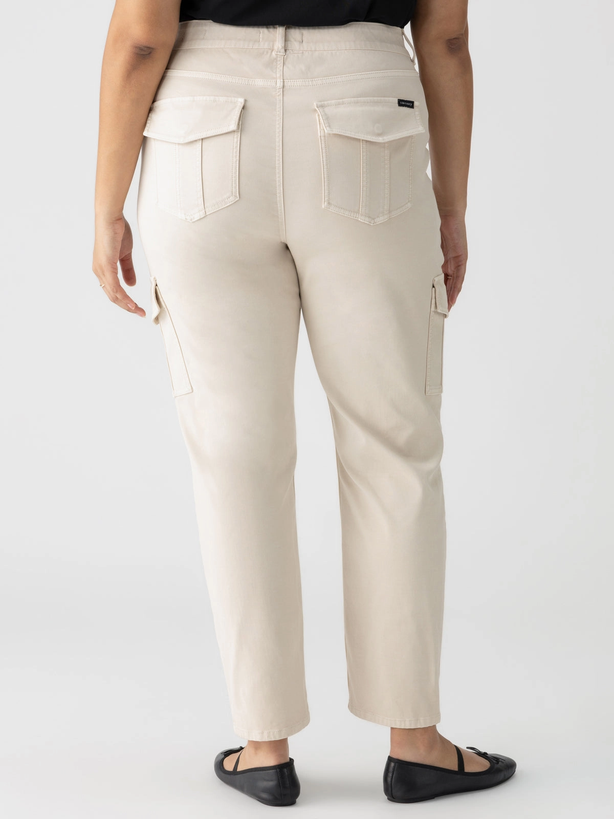 Versatile Fit Sculpted Hayden Cargo Standard Rise Pant Toasted Almond Extended Sizing