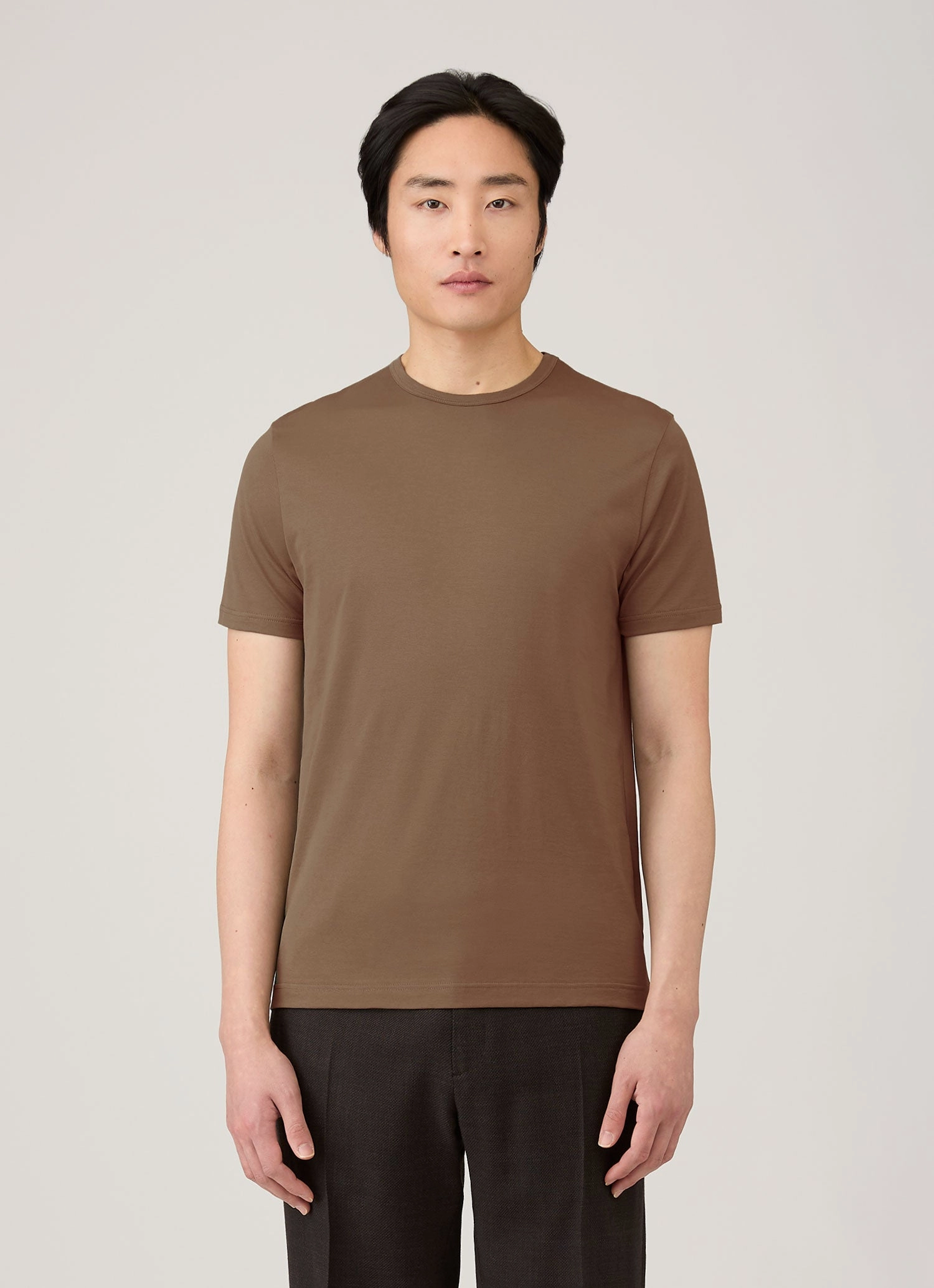 Versatile Form Men's Classic T-shirt in Bark