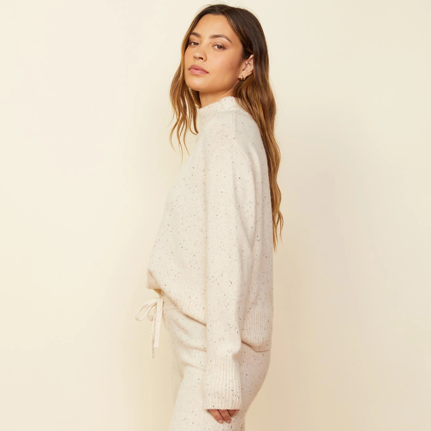 Versatile Sharp Cashmere Neps Mock Neck Sweatshirt