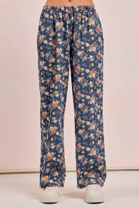 IB1591R-03 | WASHED FLORAL PRINT DENIM PANTS WITH AND WIDE FIT Stylish Basics Winter Ready